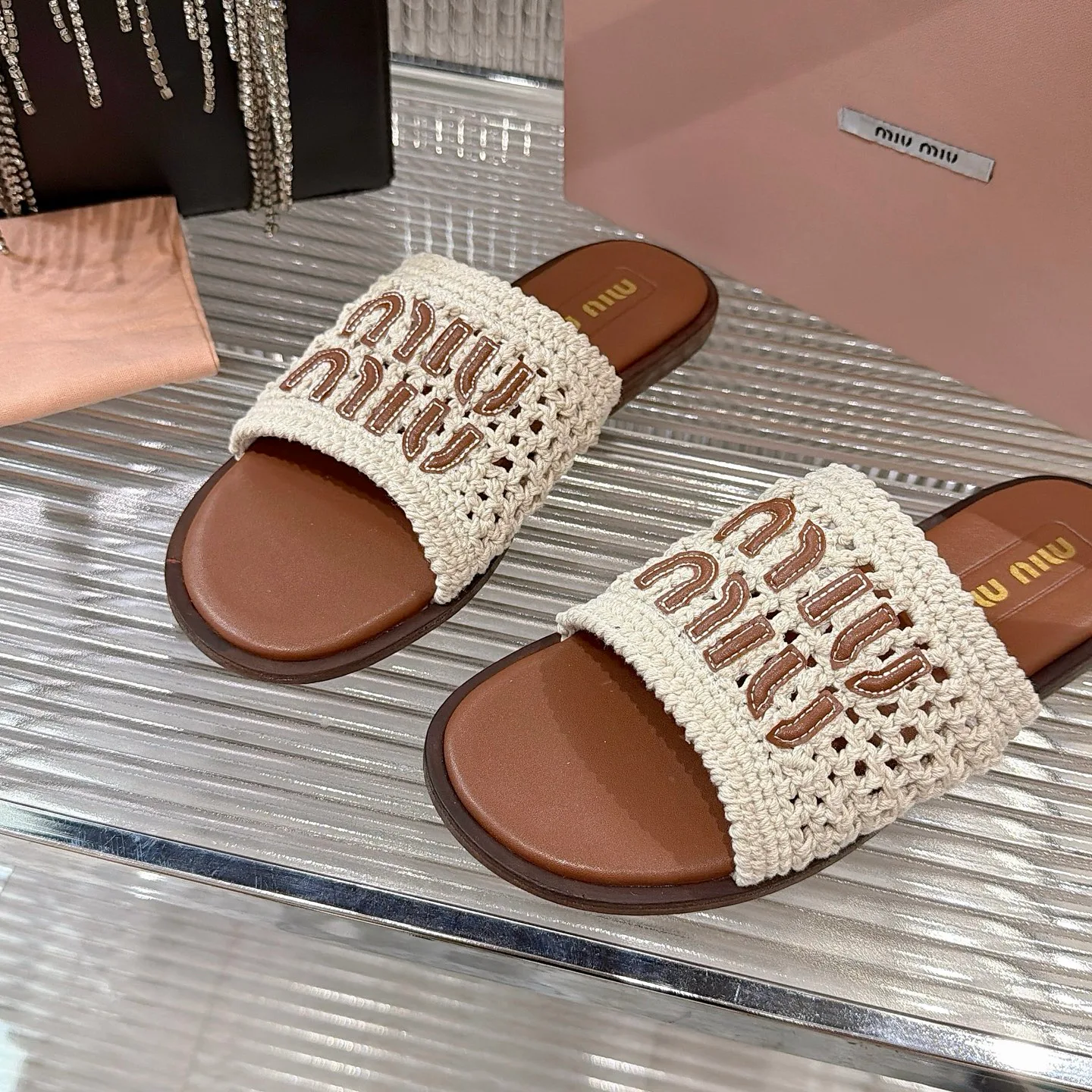 Шлепанцы Женские Miu Miu 17499582