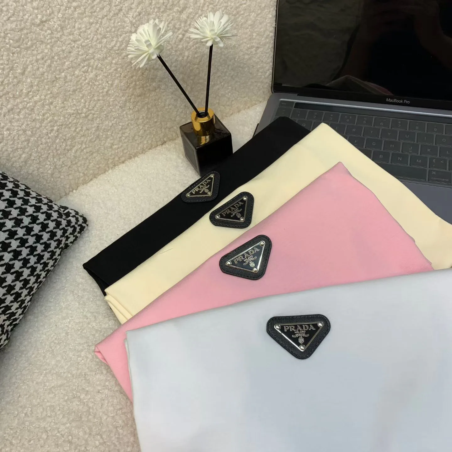 Футболки Женские Prada 1495490