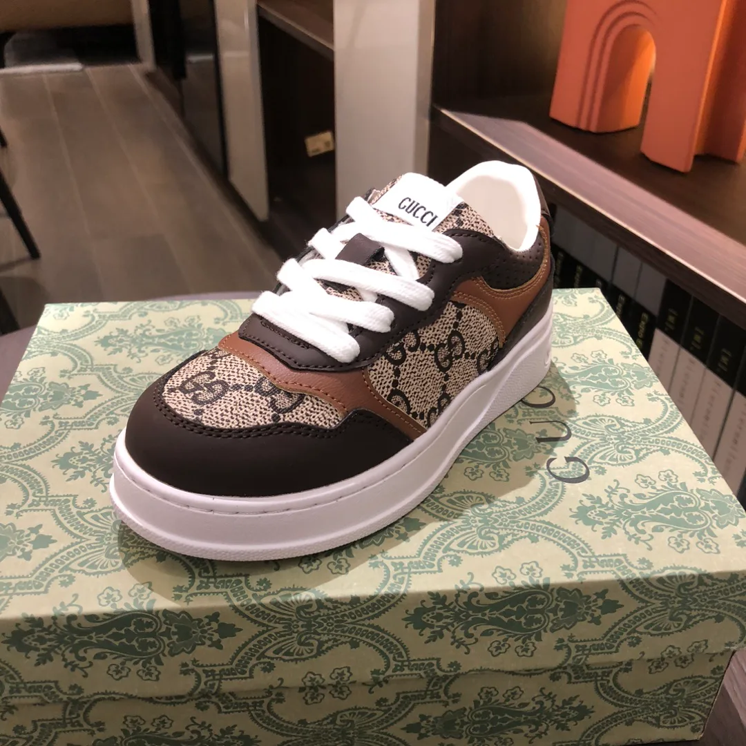 Кроссовки Женские Gucci 18445136