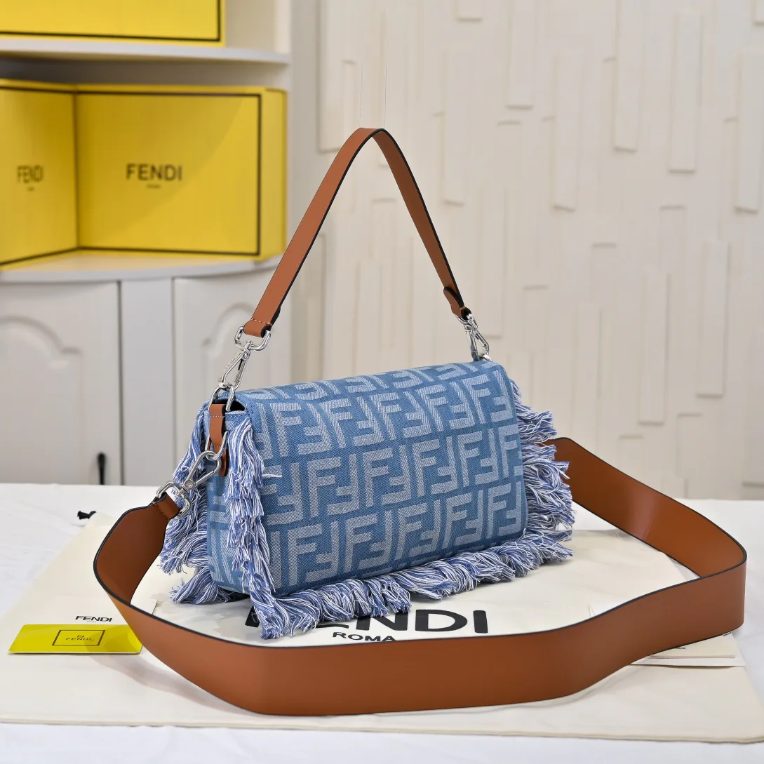 Сумки На Ремне Женские Fendi 513079