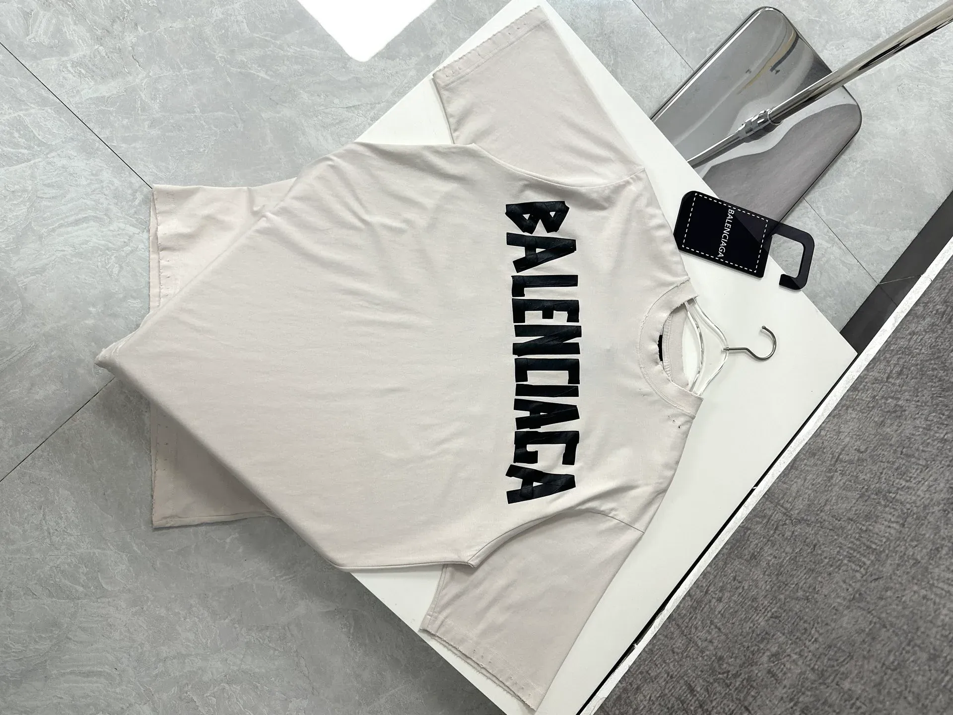 Футболки Женские Balenciaga 17200