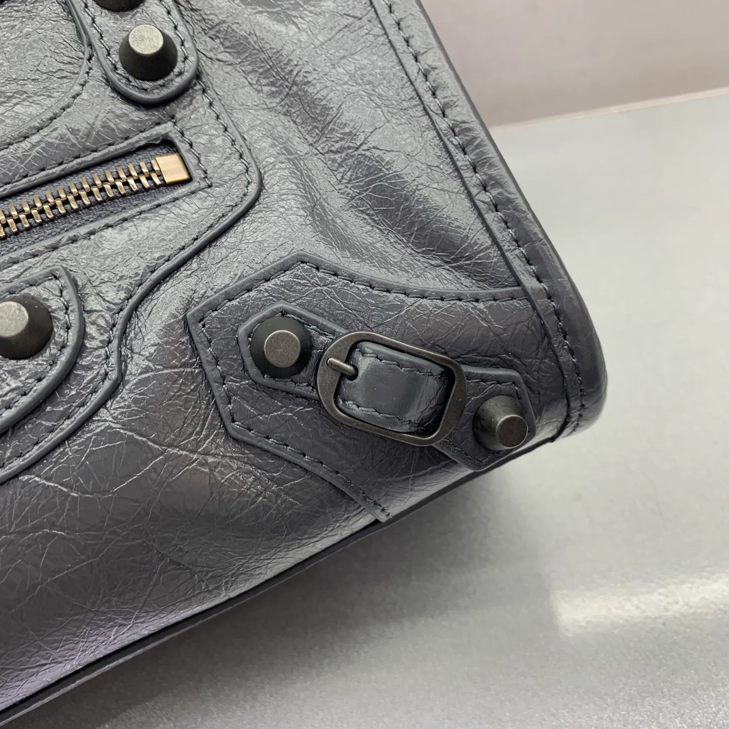 Классические Сумки Женские Balenciaga 18135964