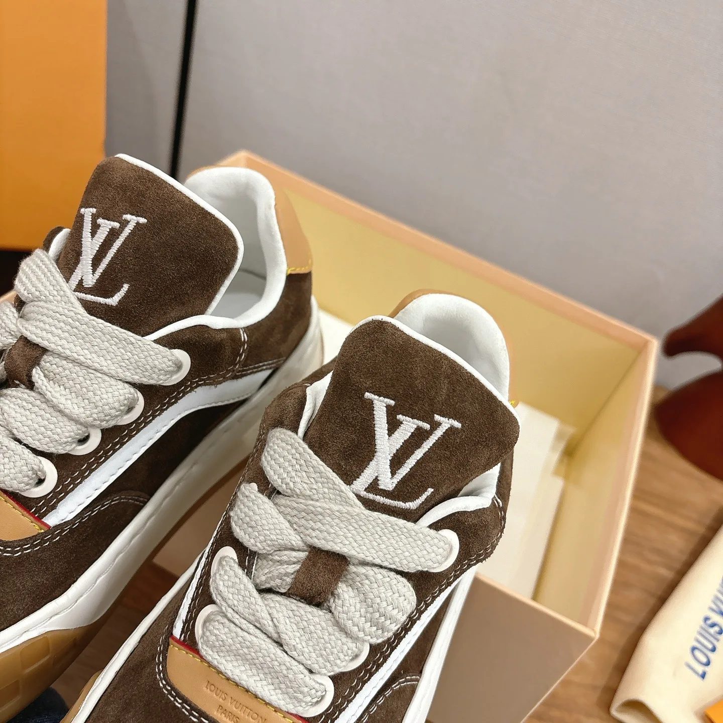 Кроссовки Женские Louis Vuitton 5611475