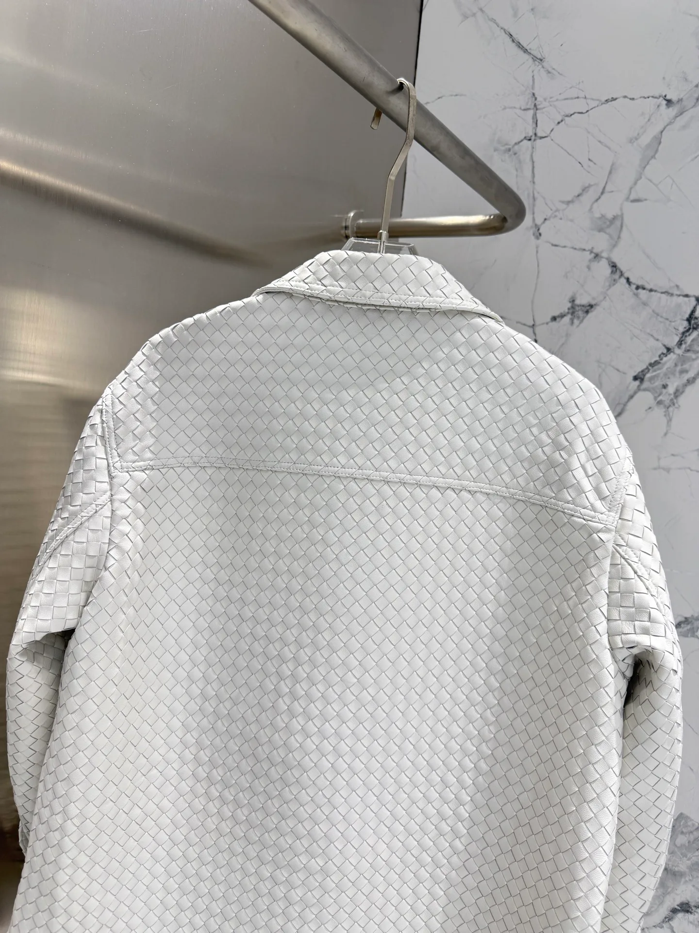 Кожаные Куртки И Дублёнки Женские Bottega Veneta 11700542