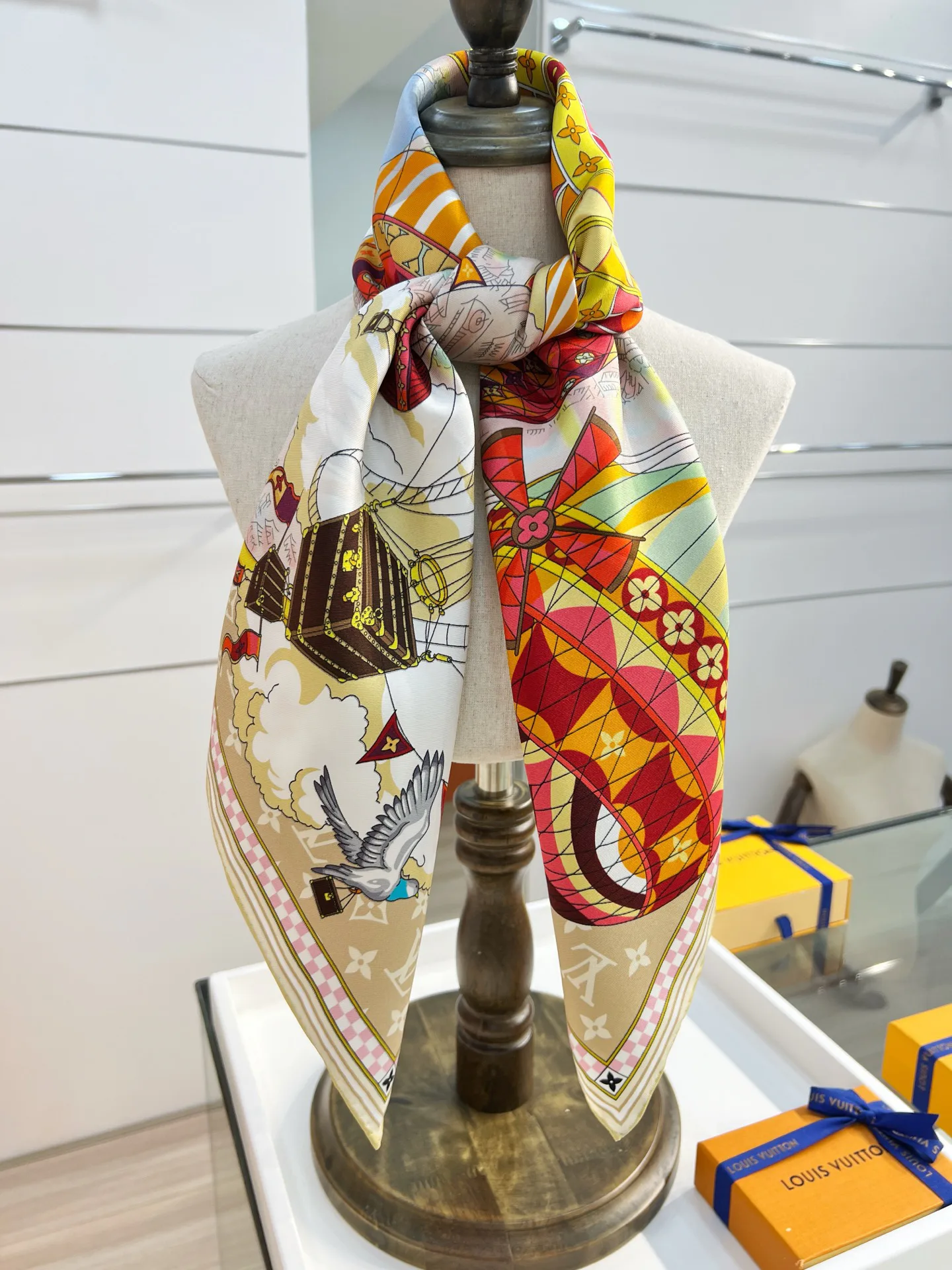 Платки Louis Vuitton 11394231