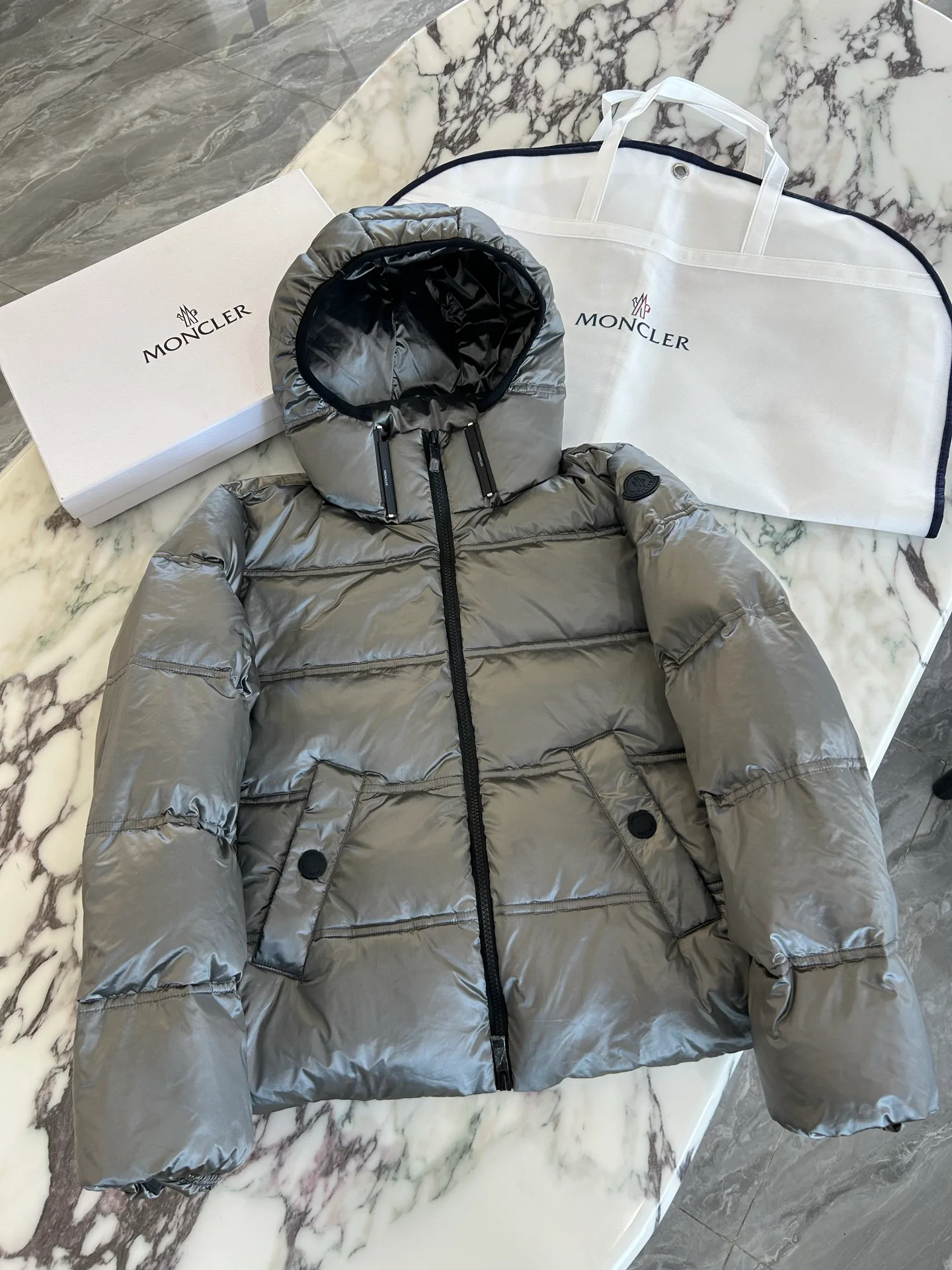 Куртки И Пуховики Женские Moncler 17904500