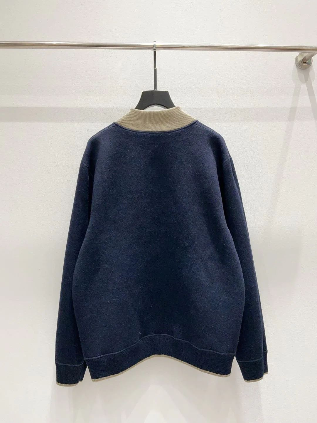 Куртки И Пуховики Женские Louis Vuitton 18742494