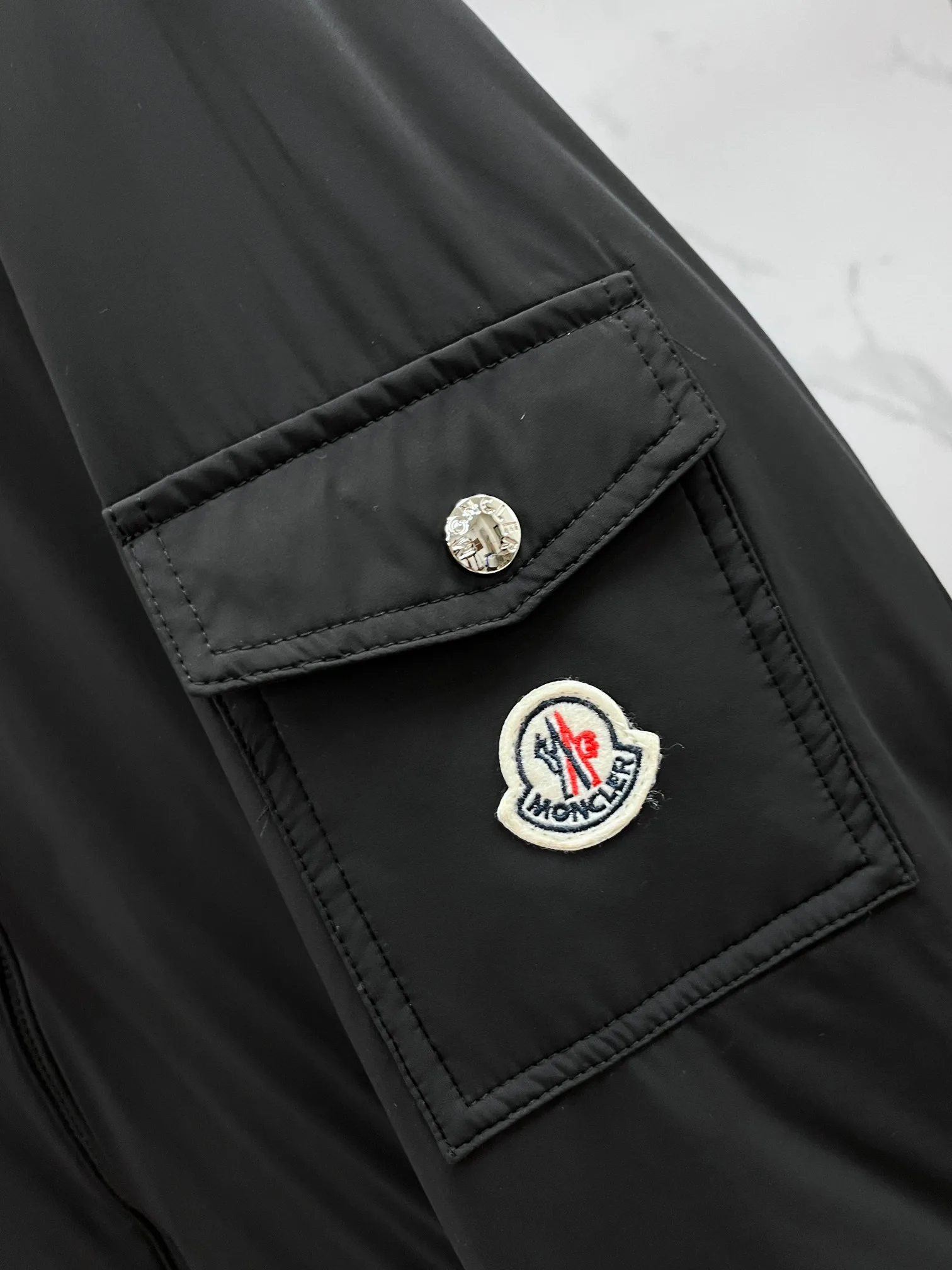 Куртки И Пуховики Мужские Moncler 1138624