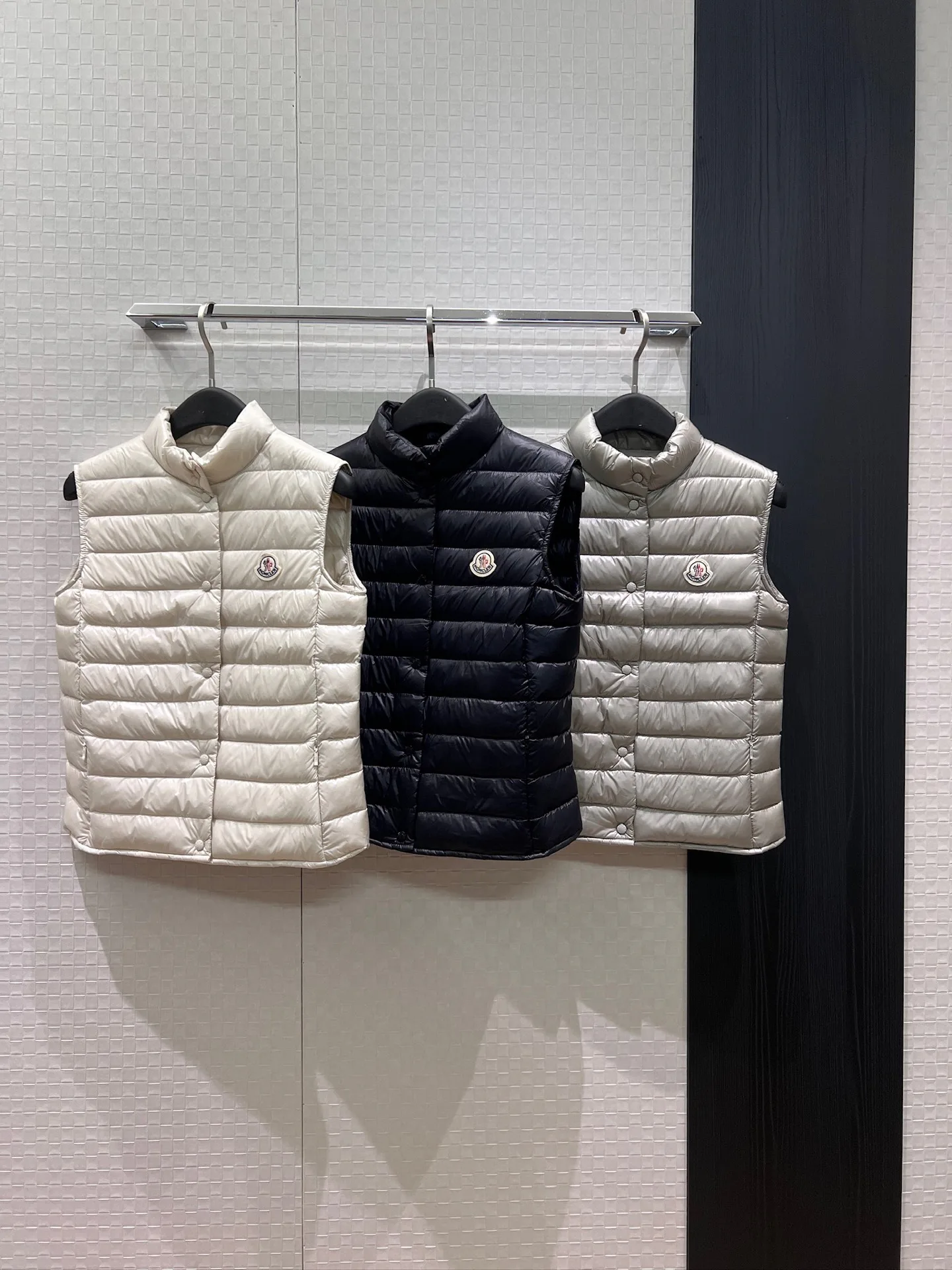 Жилеты Женские Moncler 18612083