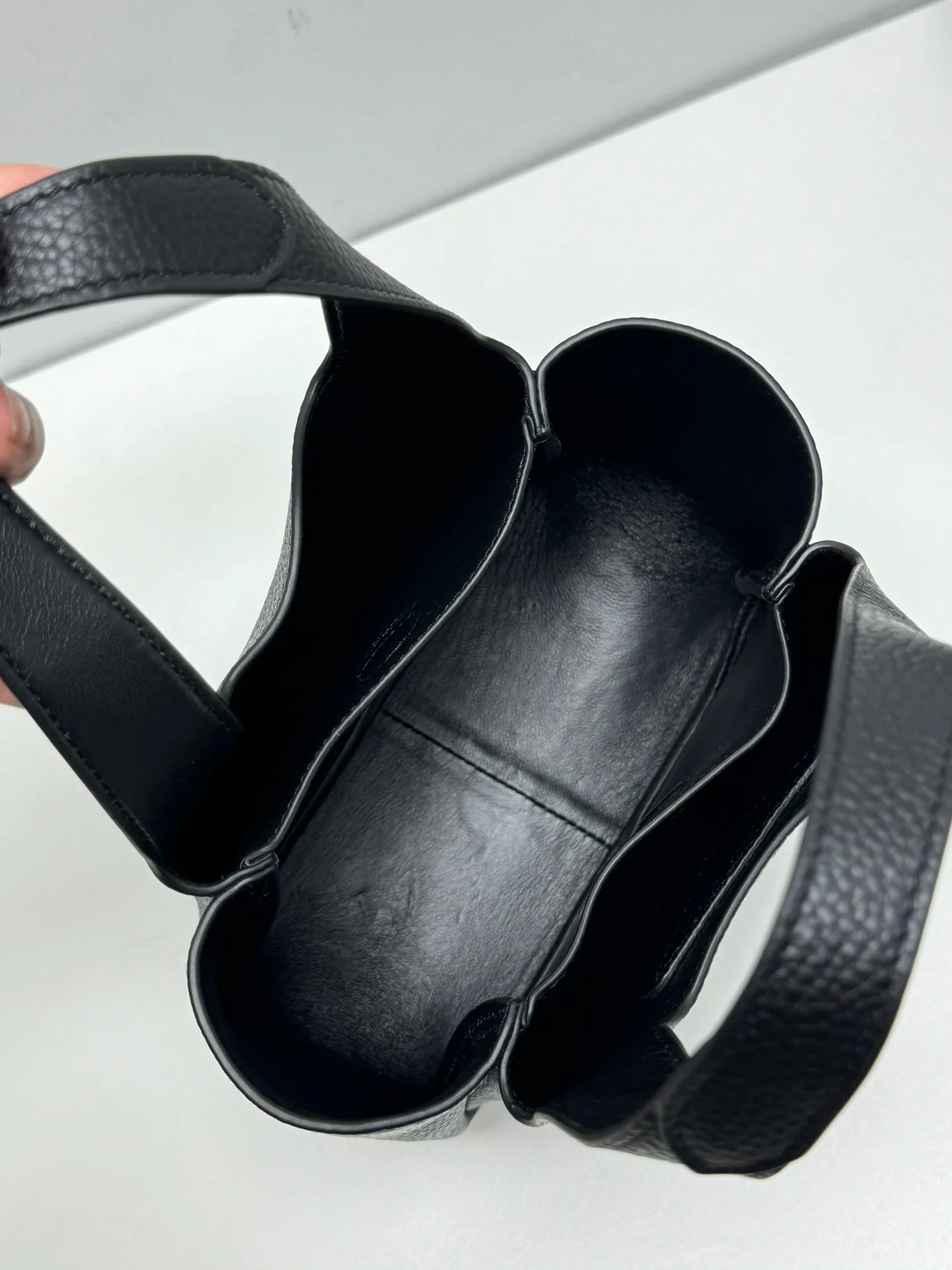 Классические Сумки Женские Prada 363549