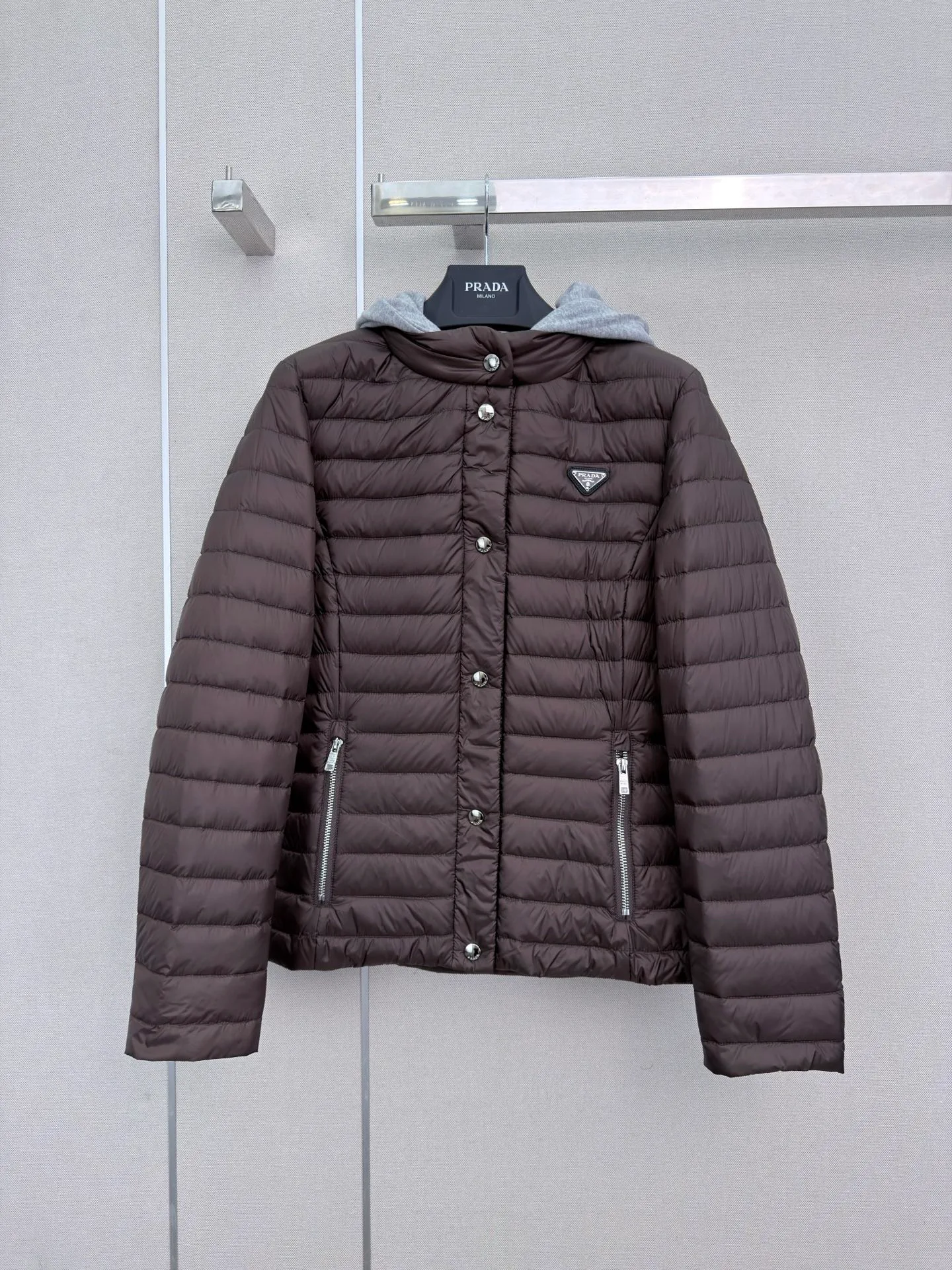 Куртки И Пуховики Женские Prada 18185818