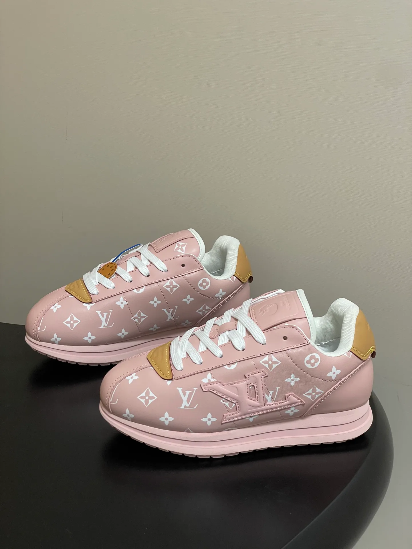 Кроссовки Женские Louis Vuitton 725600