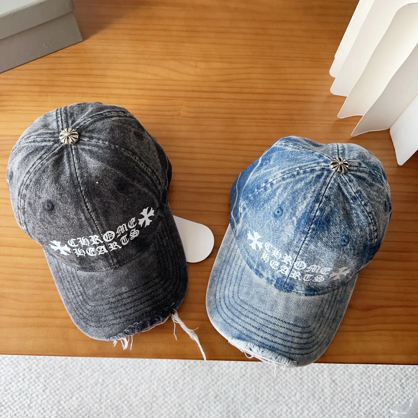 Головные Уборы Chrome Hearts 17467550