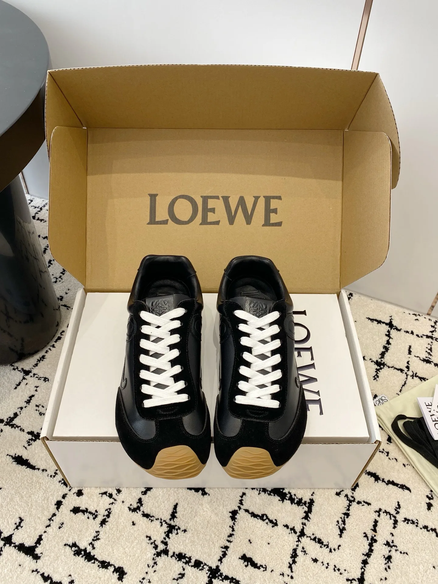 Кроссовки Женские Loewe 18268854