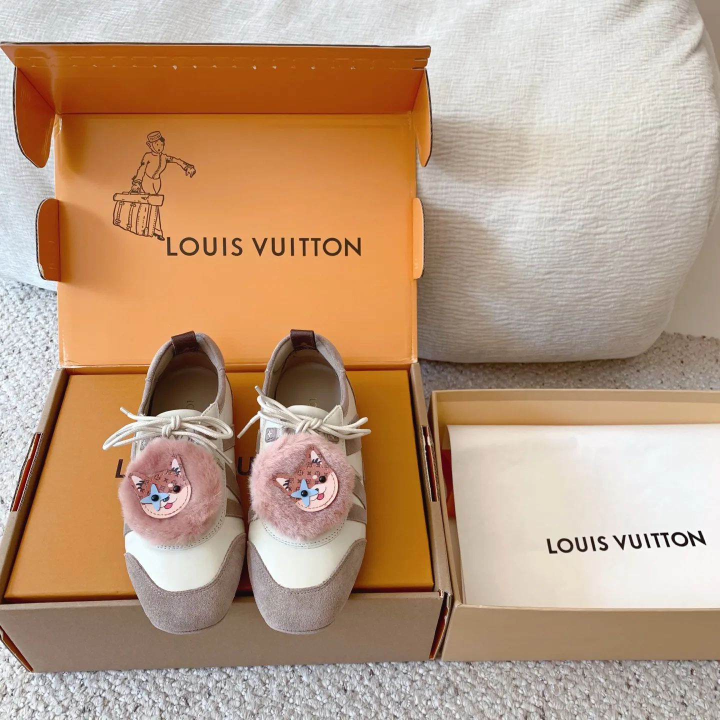 Кроссовки Женские Louis Vuitton 18375805