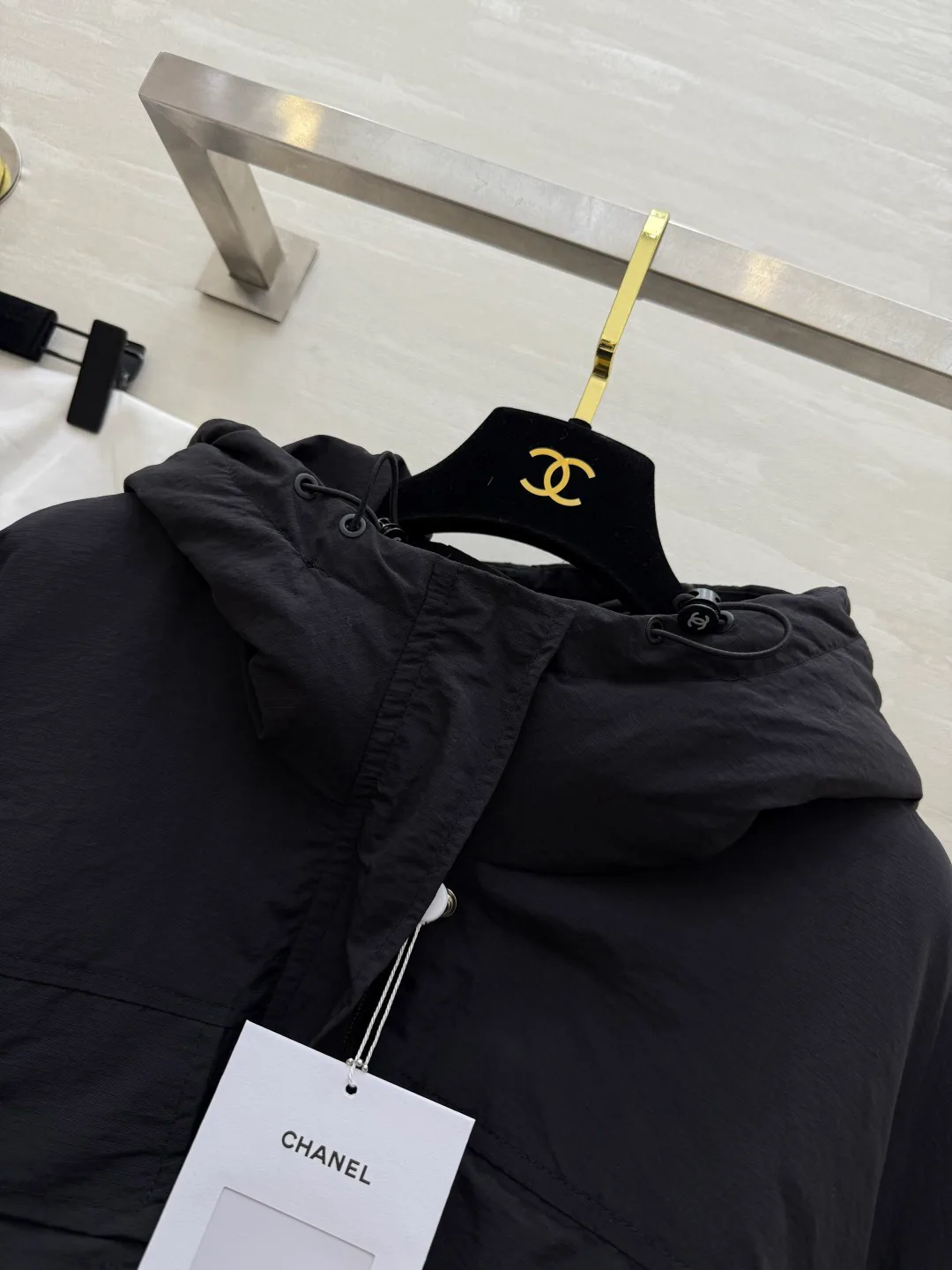 Куртки И Пуховики Женские Chanel 18768175
