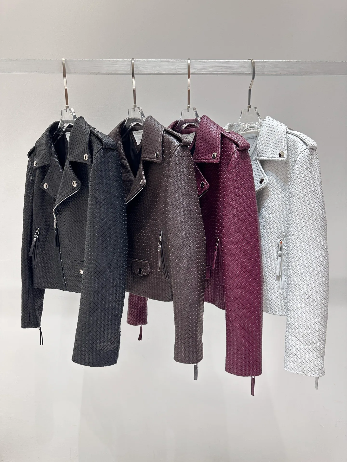 Кожаные Куртки И Дублёнки Женские Bottega Veneta 11700532