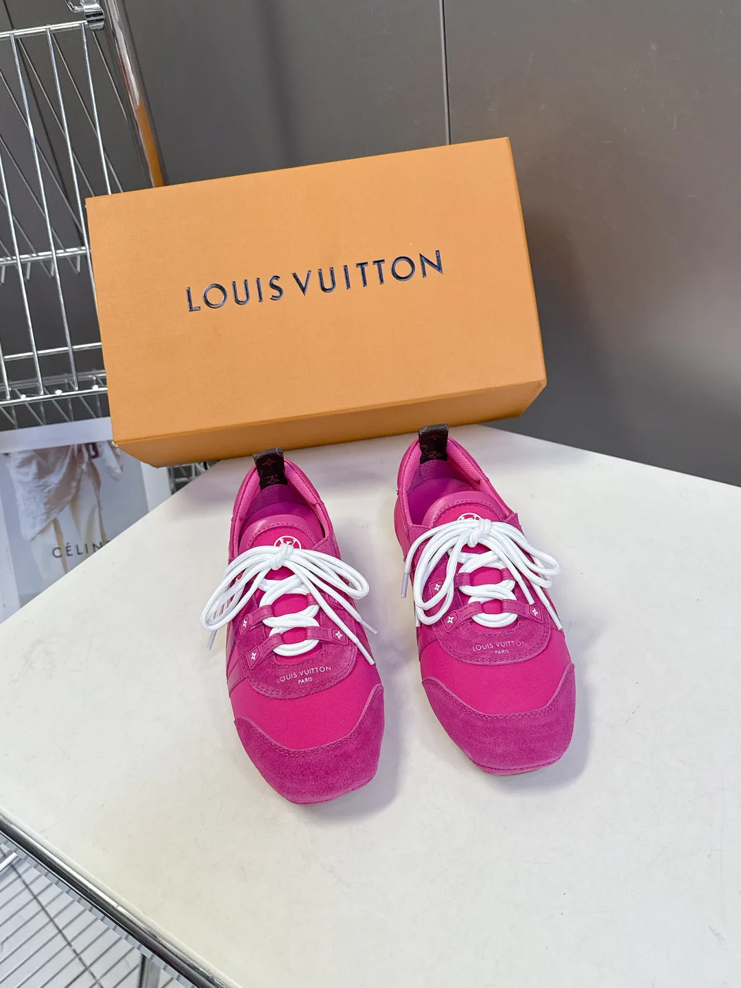 Кроссовки Женские Louis Vuitton 1480735