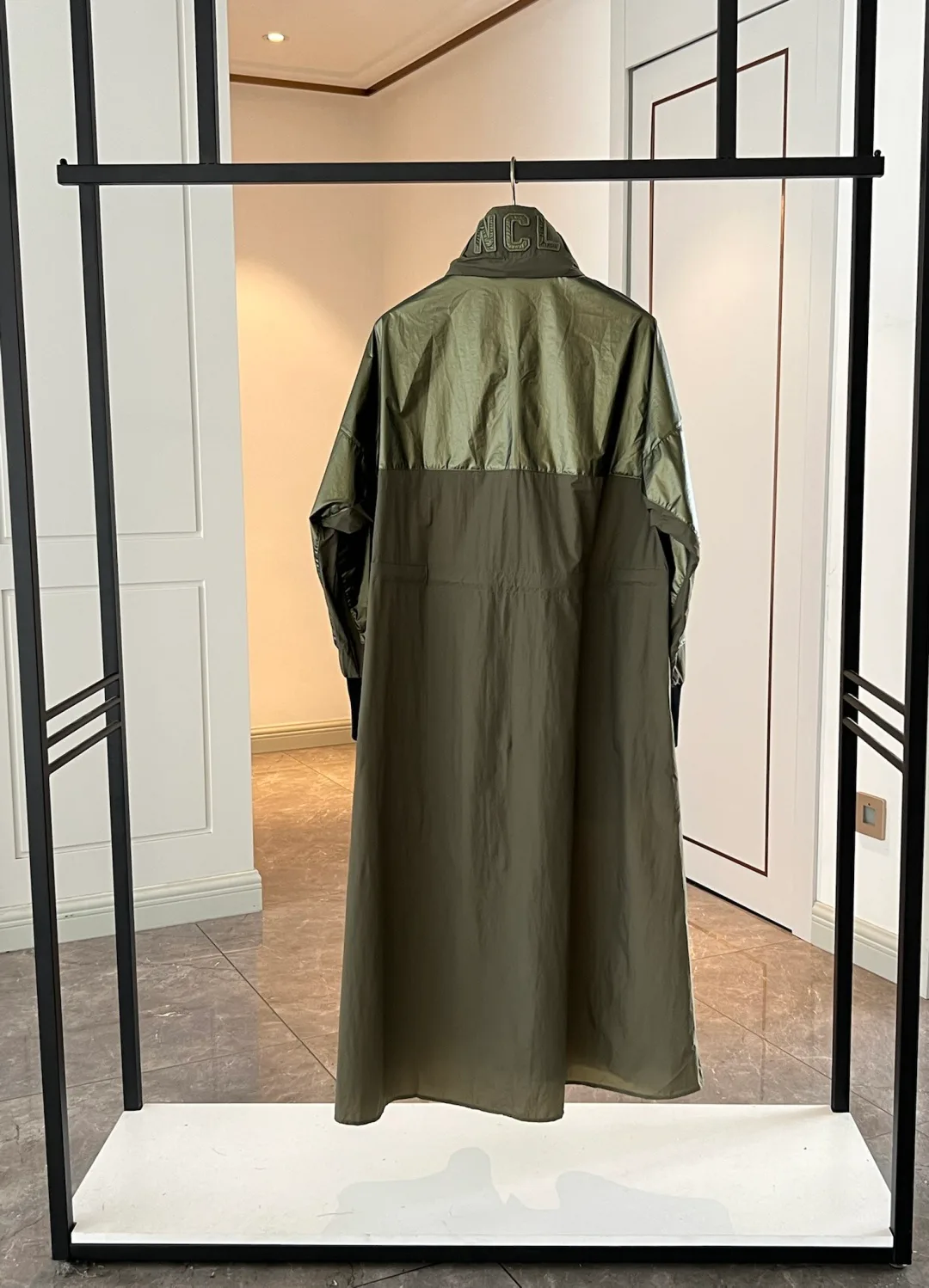 Куртки И Пуховики Женские Moncler 11489414