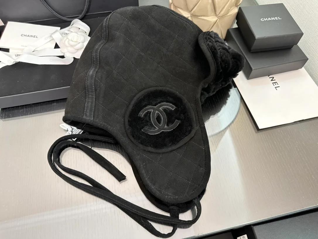 Головные Уборы Chanel 18347668