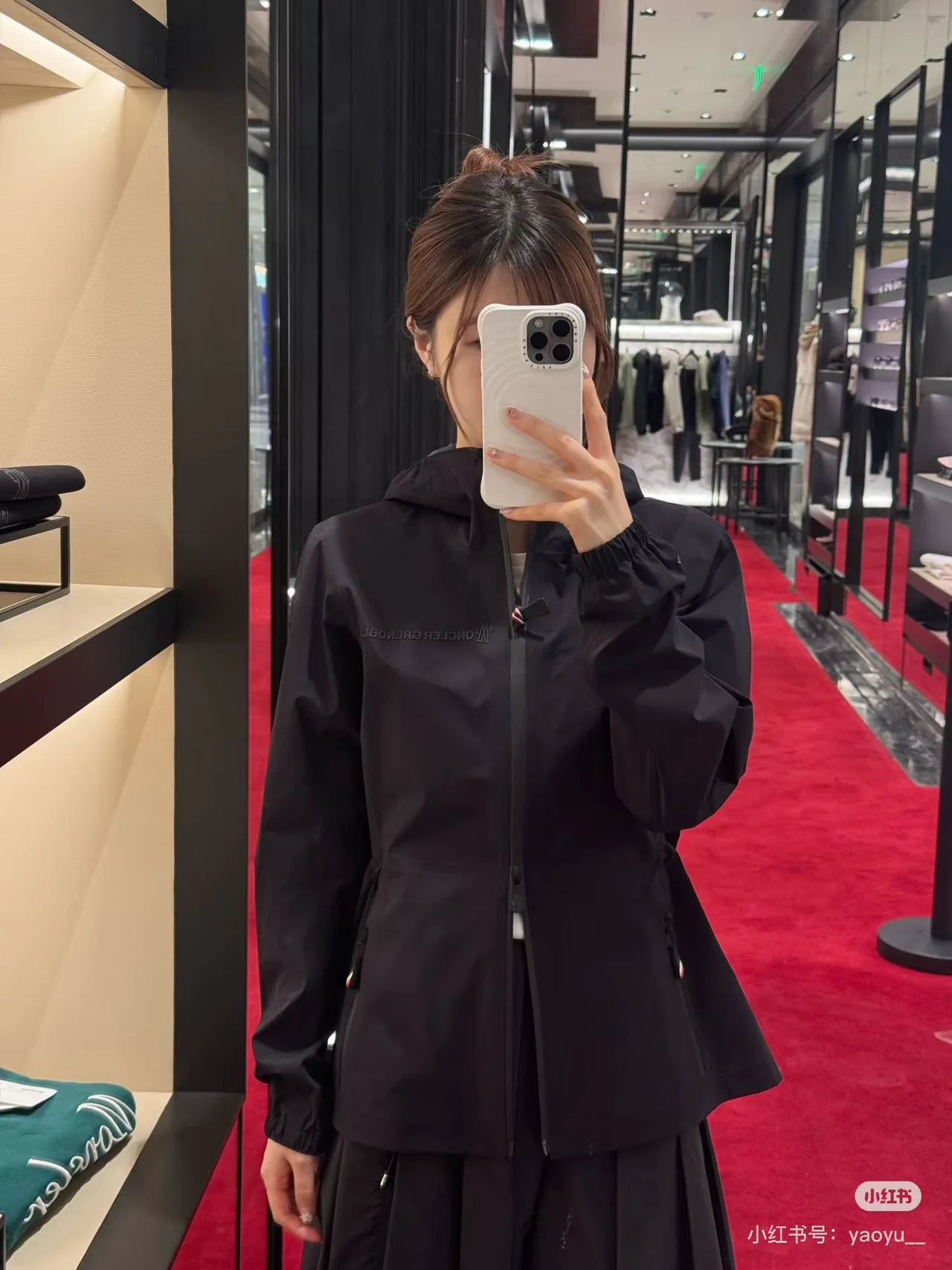 Куртки И Пуховики Женские Moncler 18501652