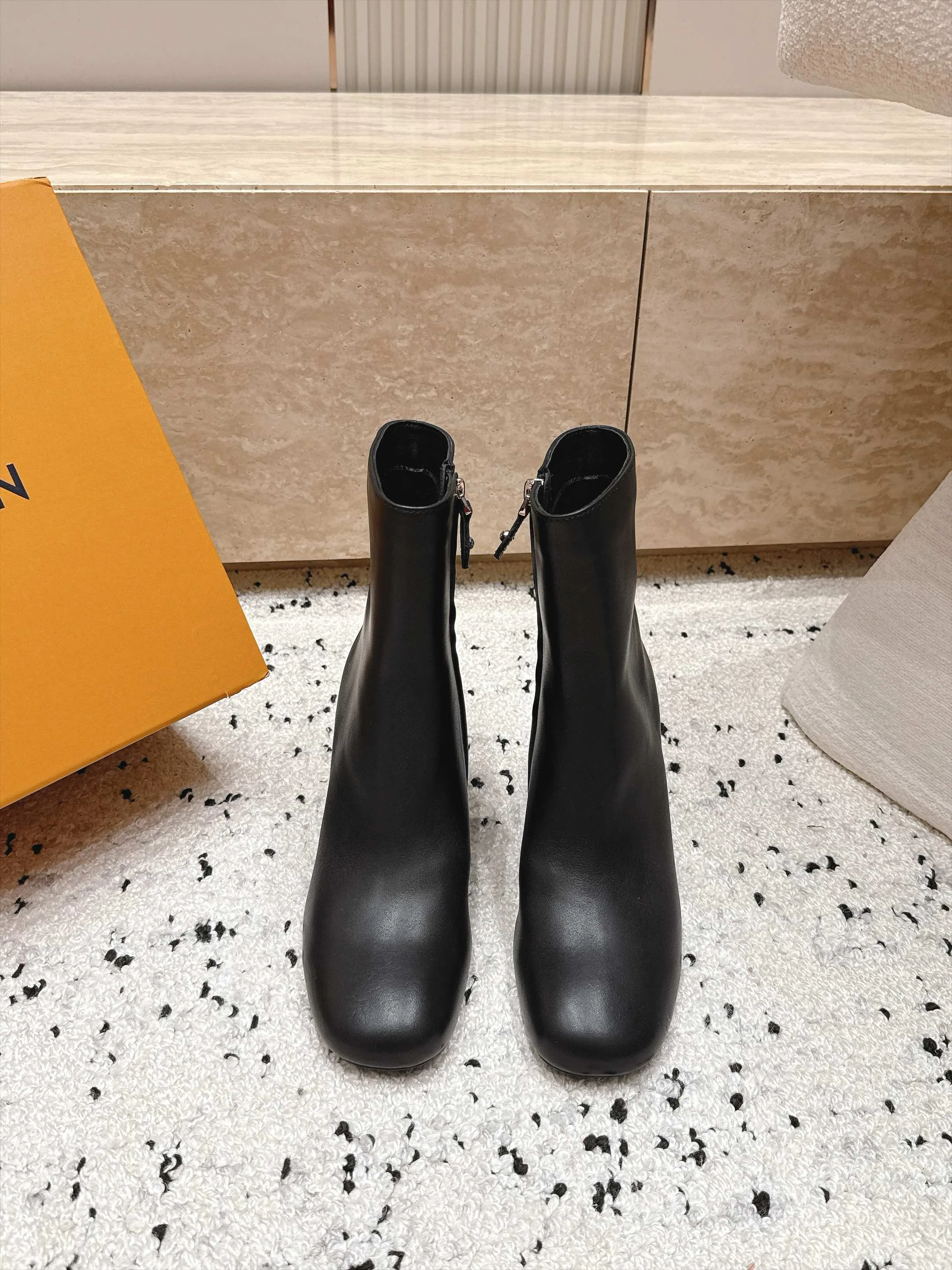 Ботильоны Женские Louis Vuitton 18492503