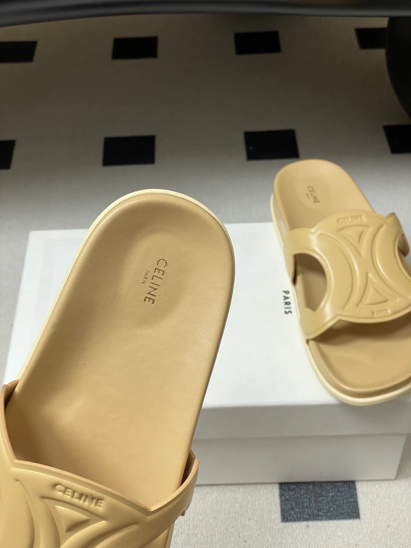 Шлепанцы Женские Celine 12958239