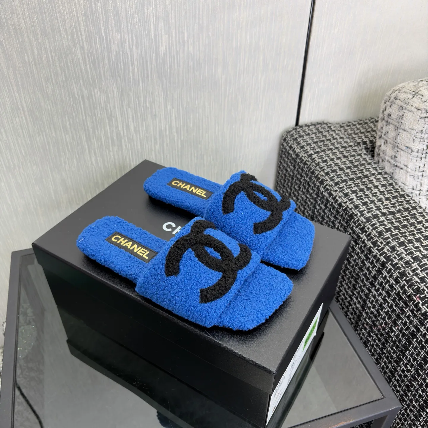 Тапочки Женские Chanel 18700090