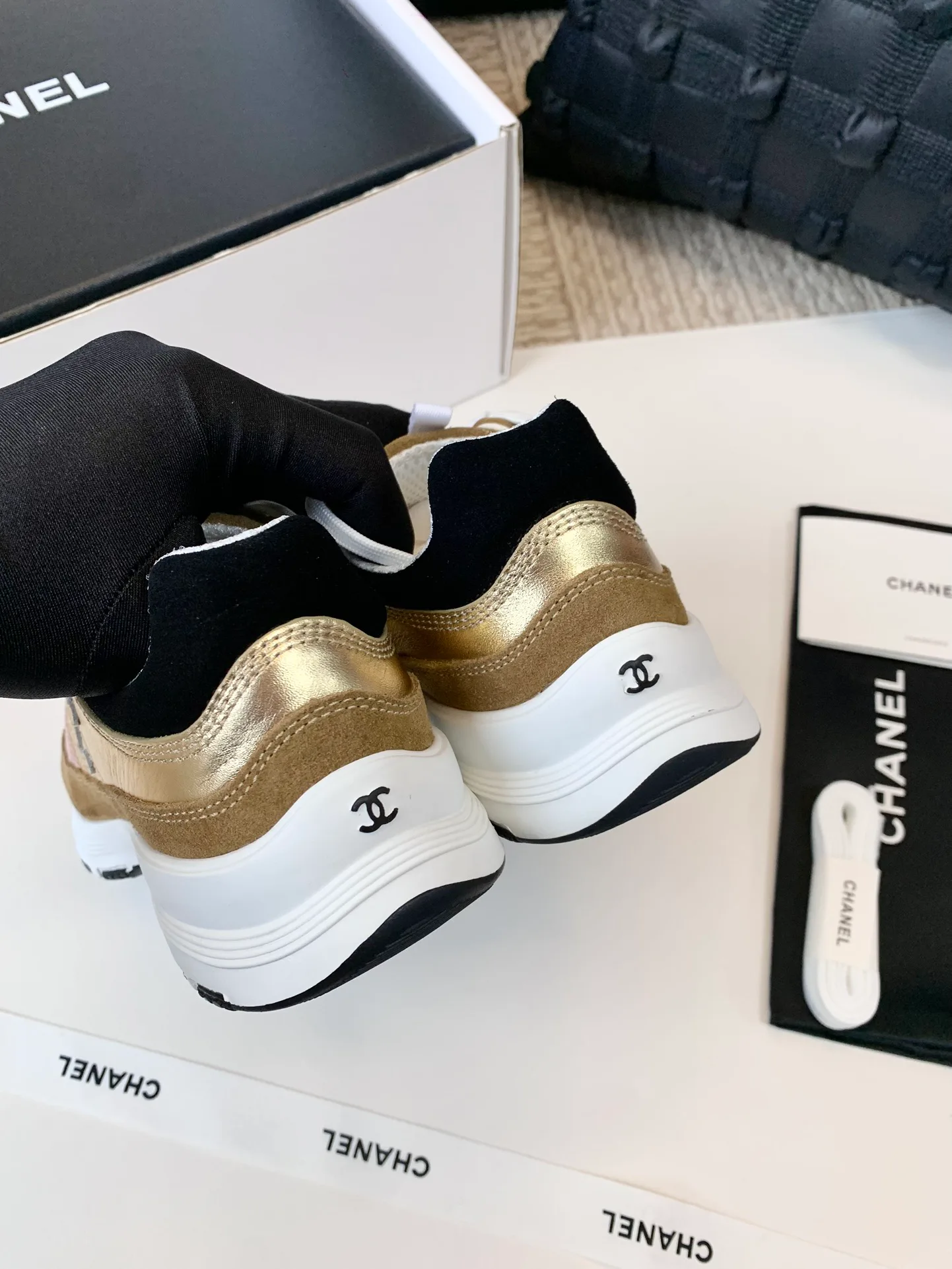 Кроссовки Женские Chanel 10914112