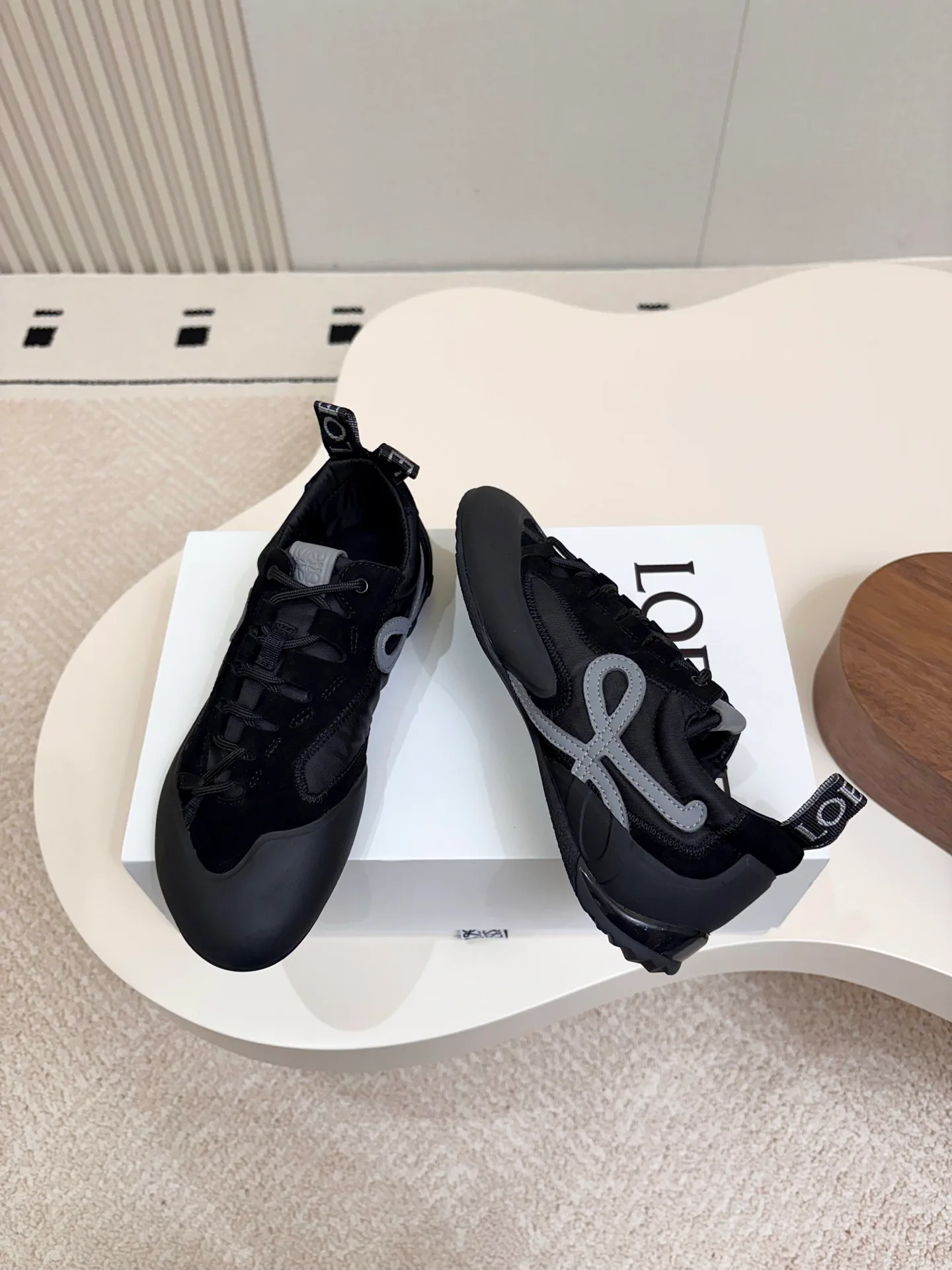 Кроссовки Женские Loewe 18132956