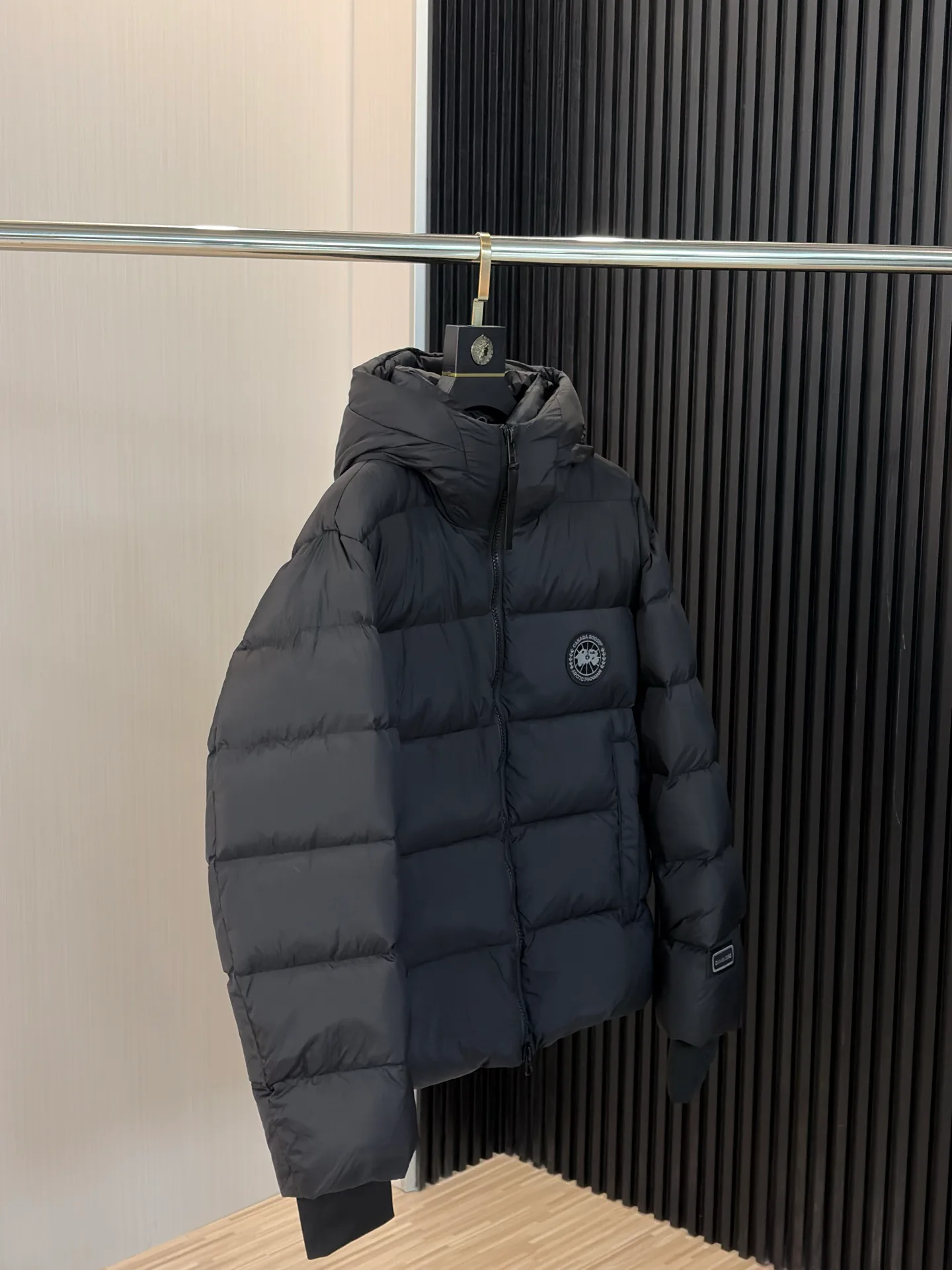 Куртки И Пуховики Женские Canada Goose 18391748
