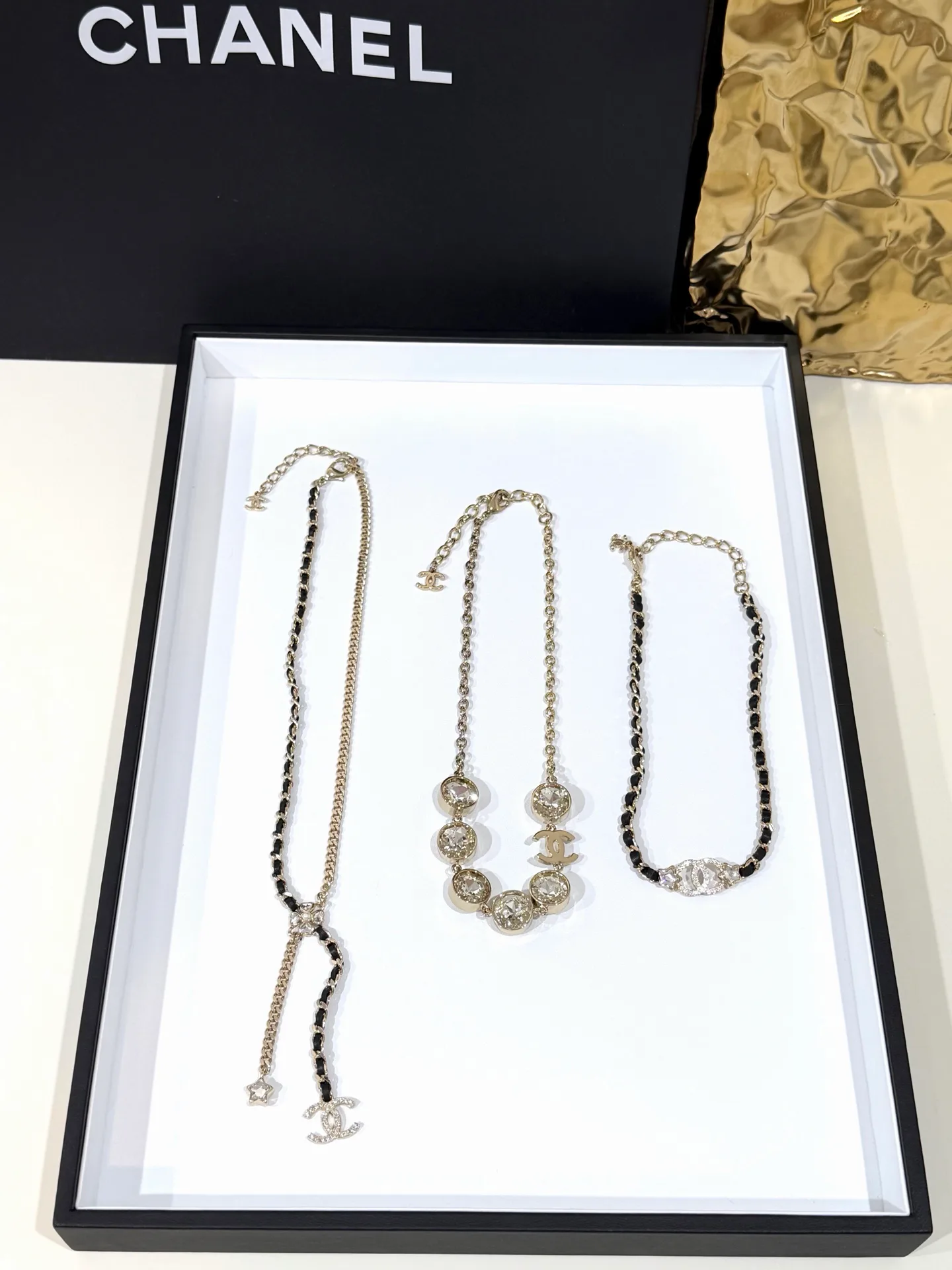 Бижутерия Chanel 18190310