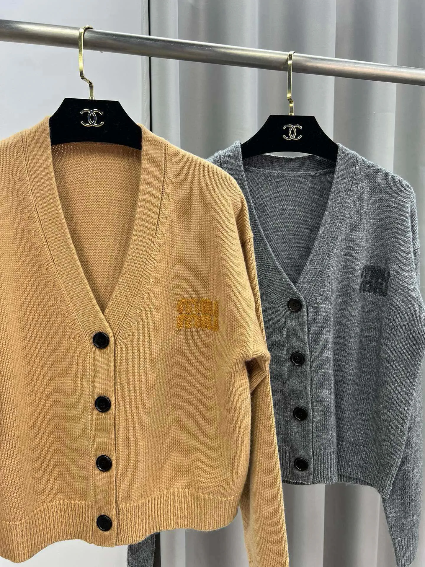 Джемперы И Свитеры Женские Miu Miu 1735391