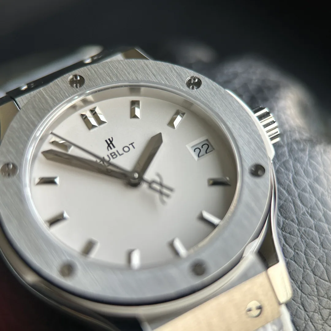 Часы Женские Hublot 17629712