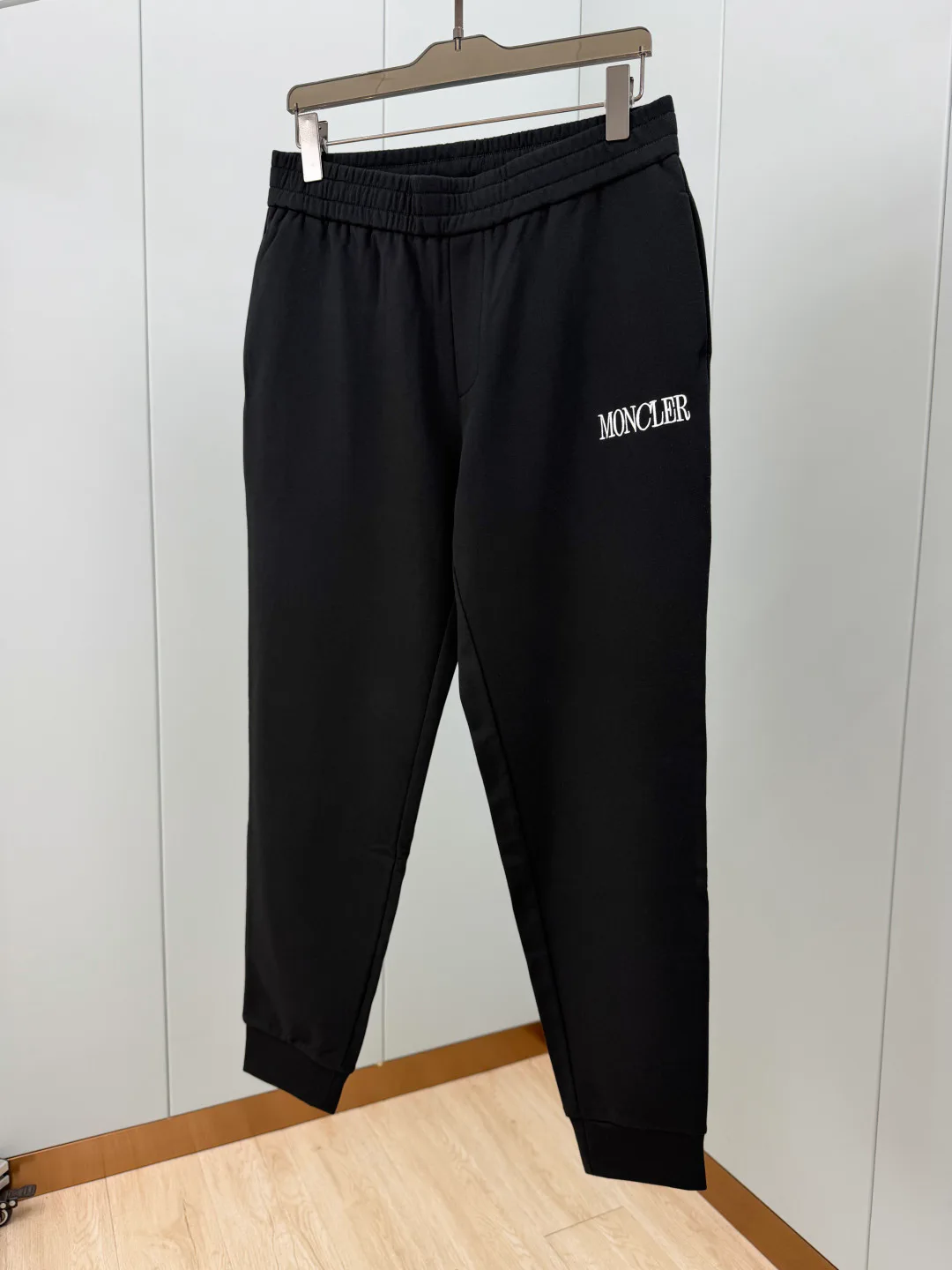 Брюки Мужские Moncler 17037225