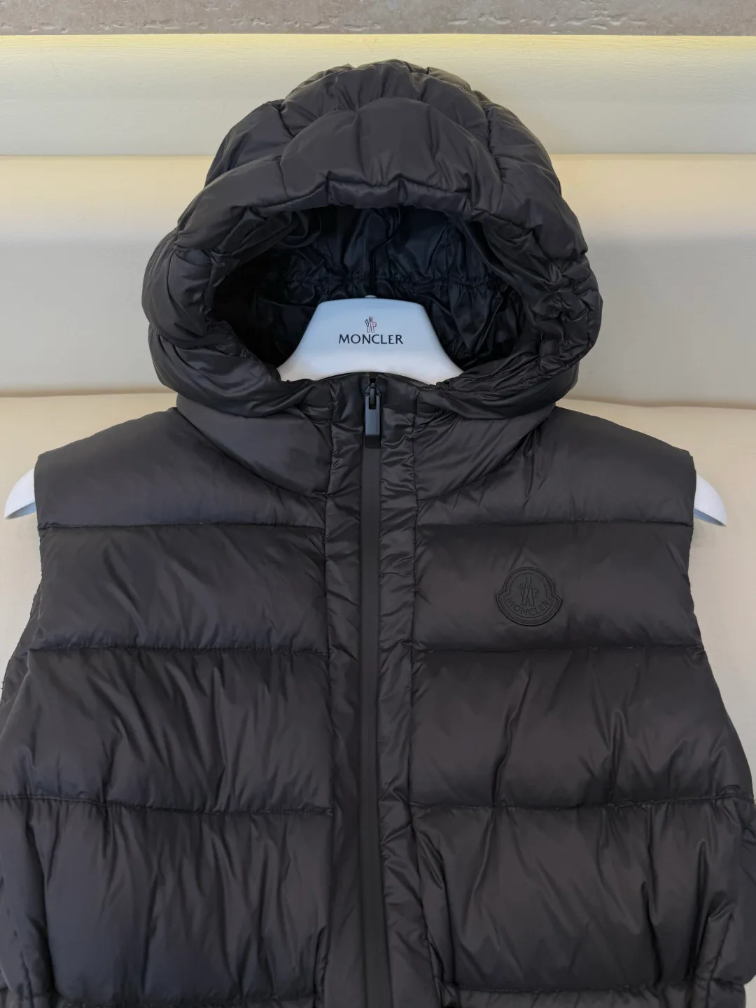 Жилеты Женские Moncler 18629930