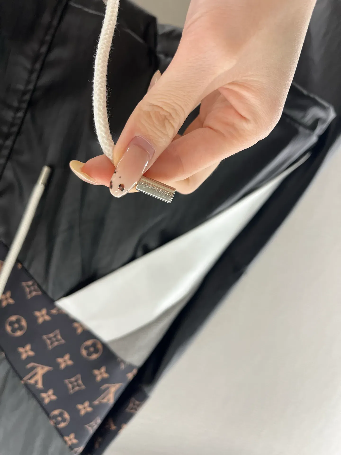 Куртки И Пуховики Женские Louis Vuitton 1291797