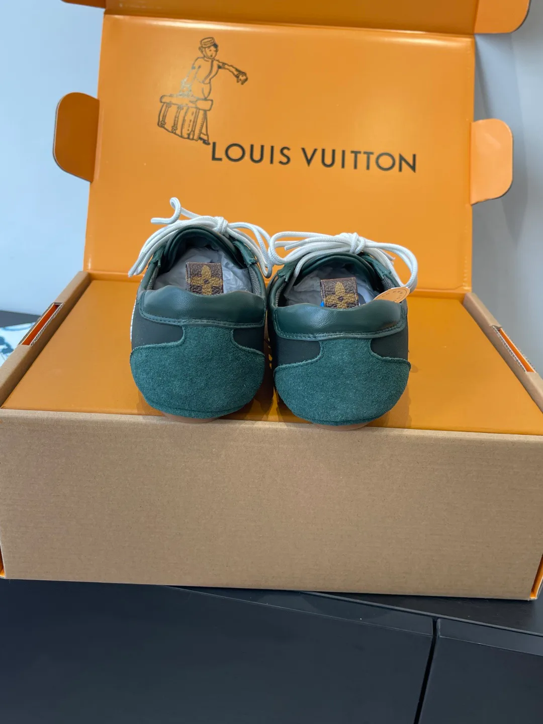 Кроссовки Женские Louis Vuitton 1595080