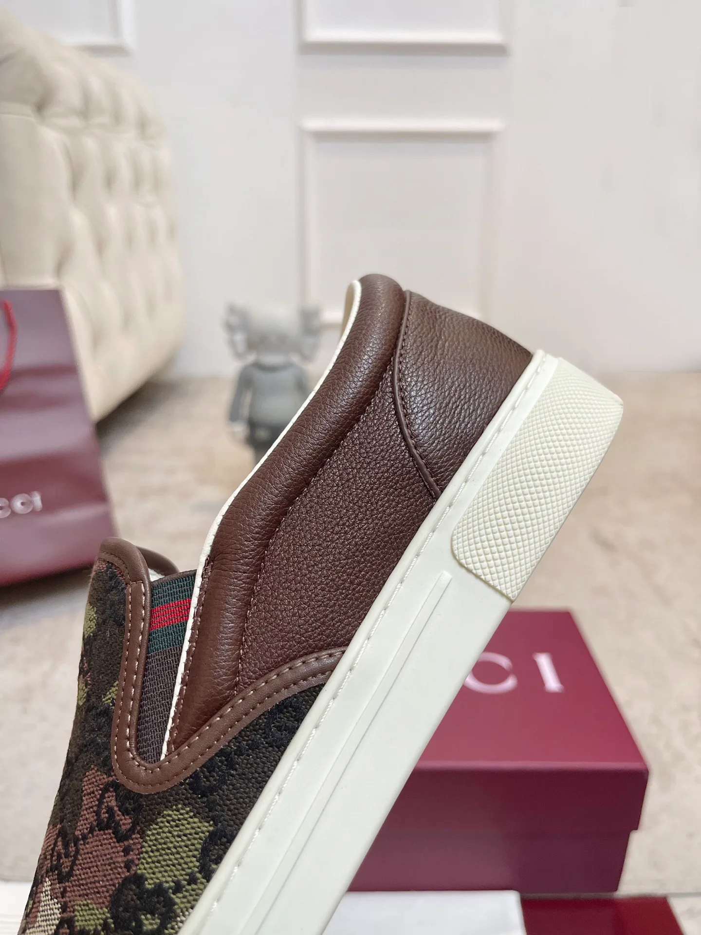 Кроссовки Женские Gucci 18901584
