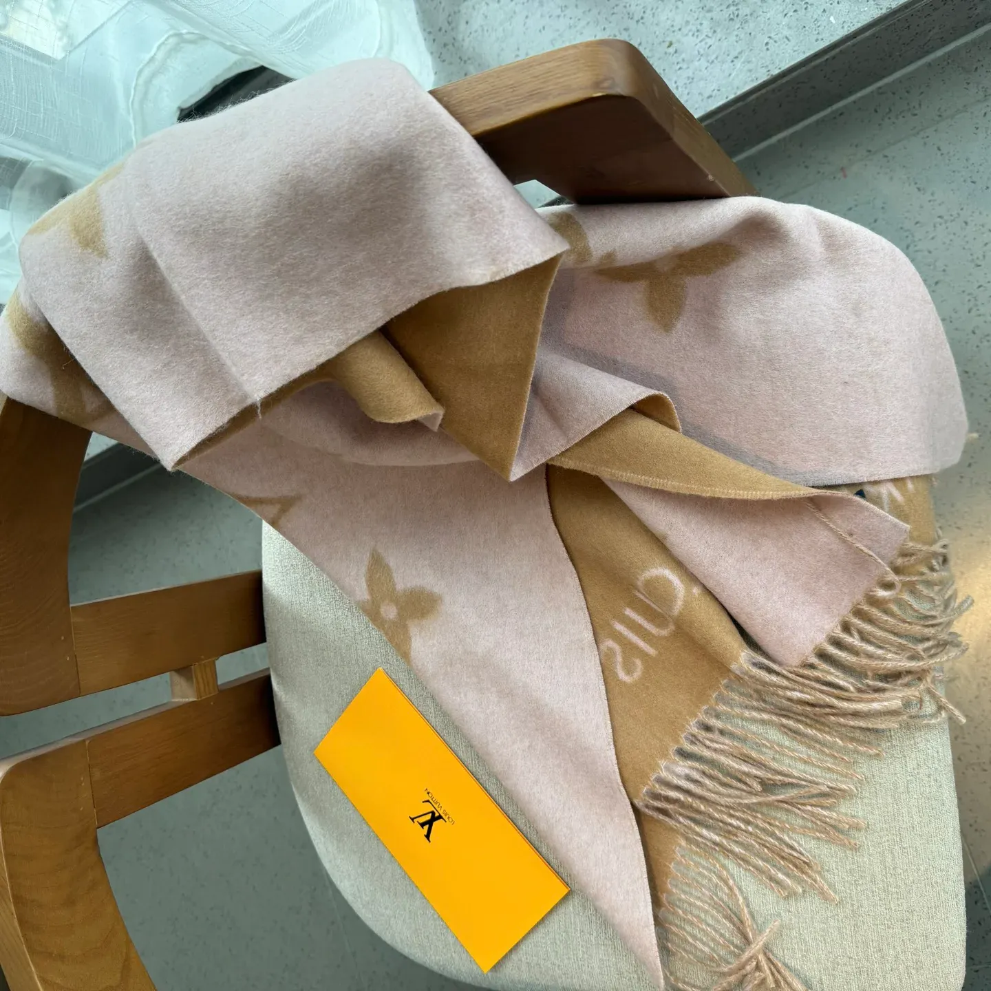 Шарфы Louis Vuitton 6086098