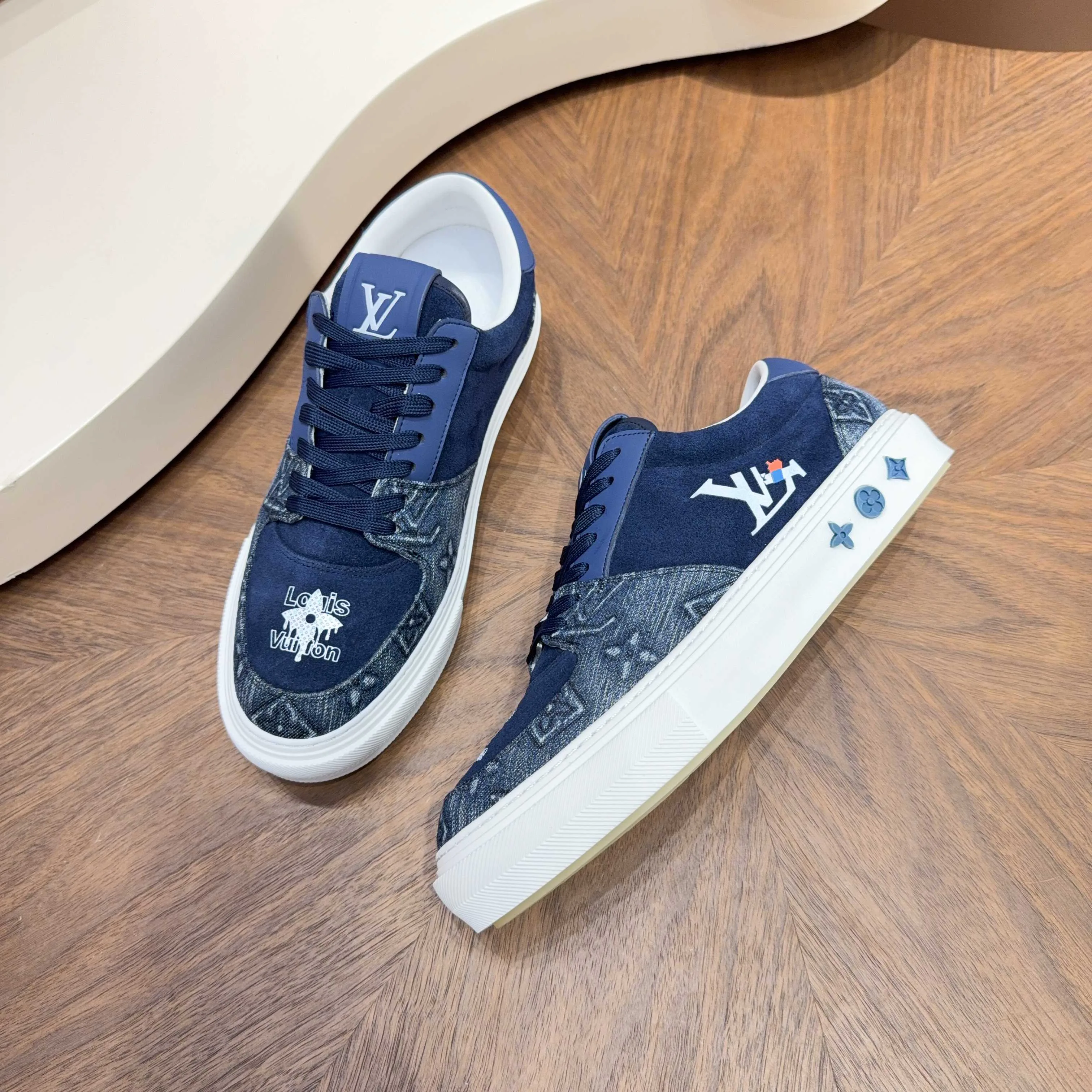 Кроссовки Мужские Louis Vuitton 17921395