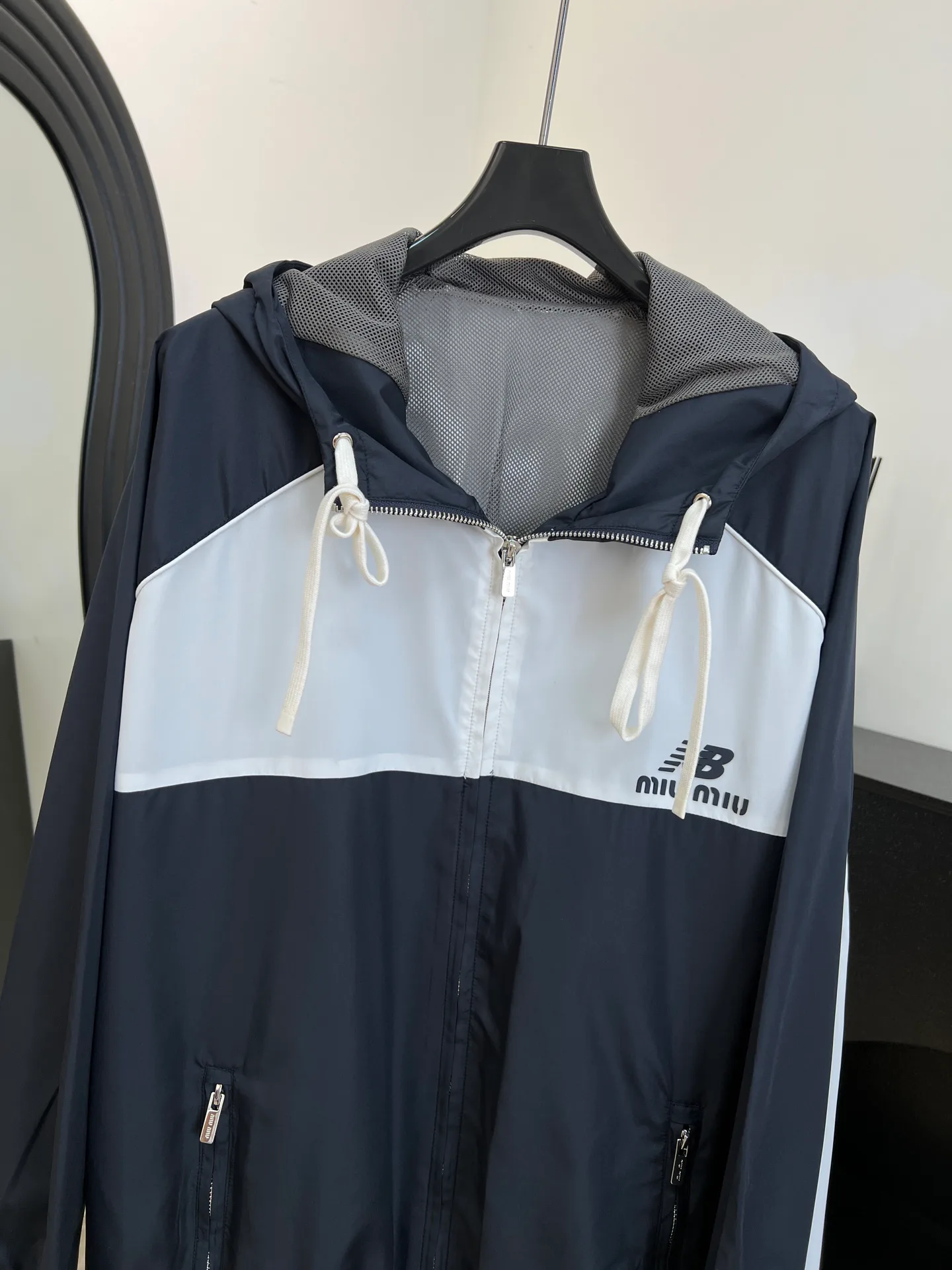 Куртки И Пуховики Женские Miu Miu 1803919