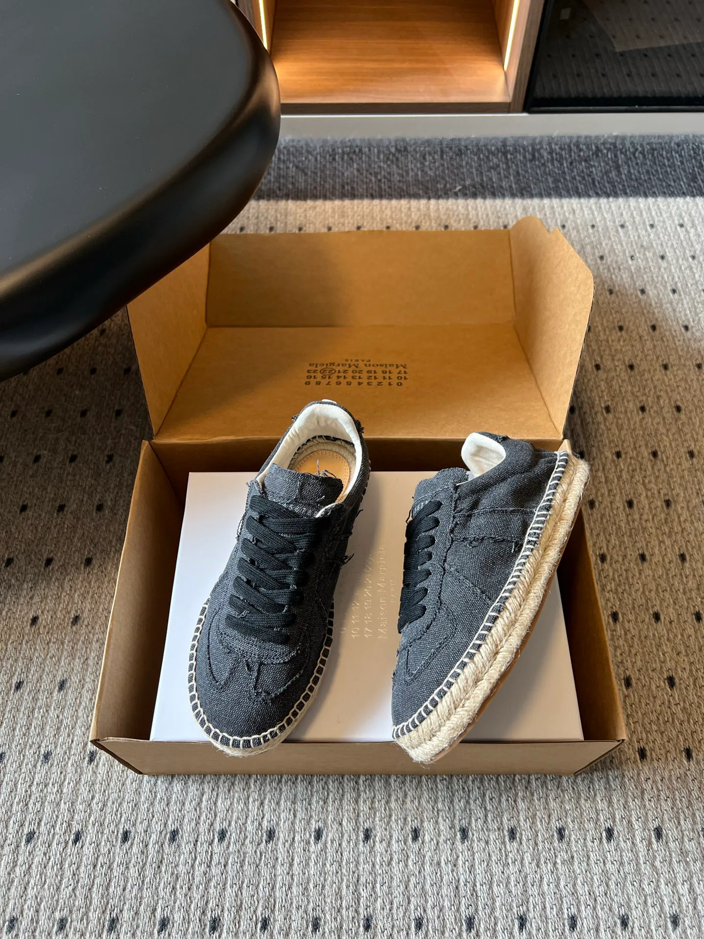 Кроссовки Женские Maison Margiela 17523649