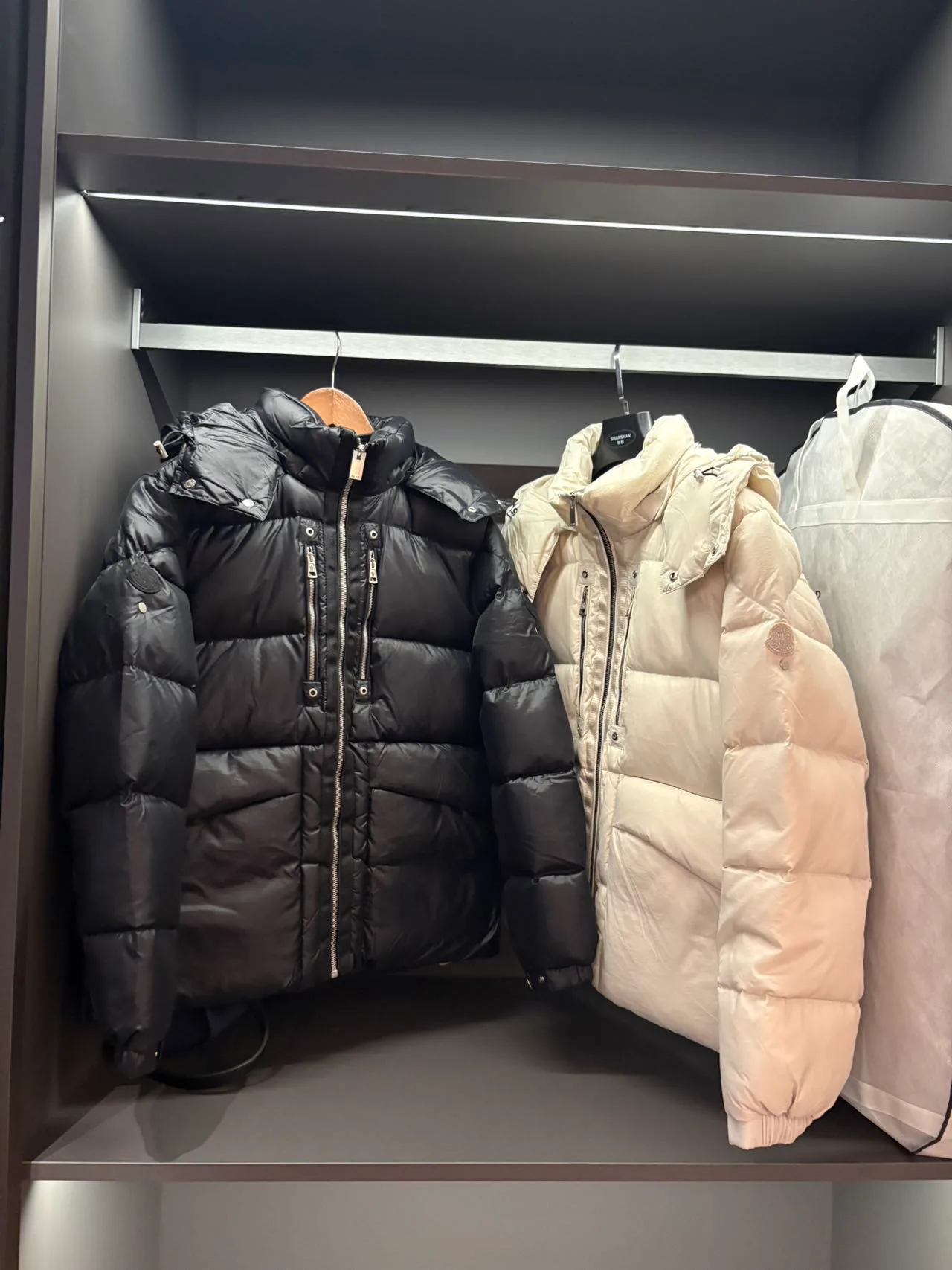 Куртки И Пуховики Женские Moncler 18599947