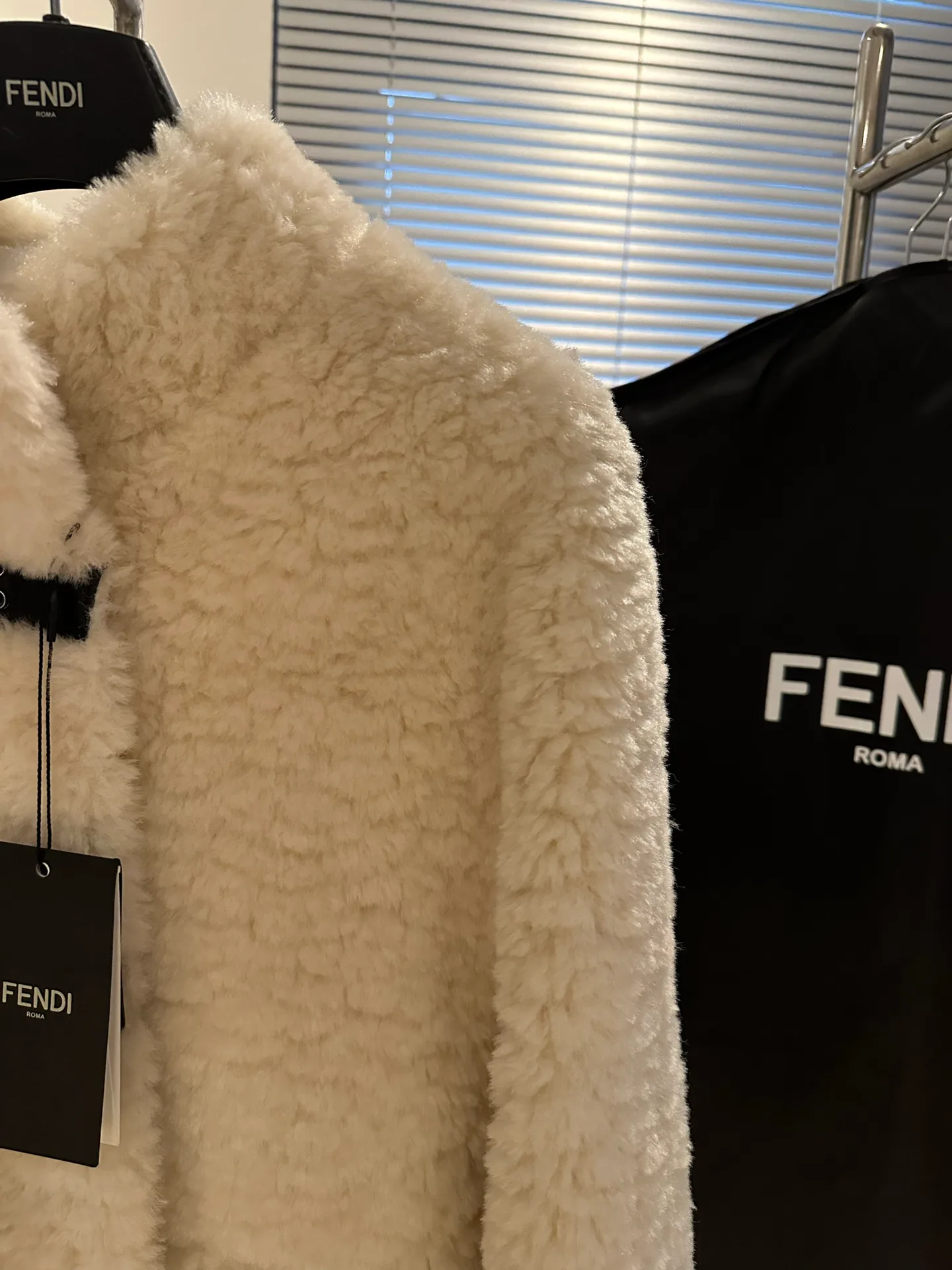 Шубы Женские Fendi 11425385