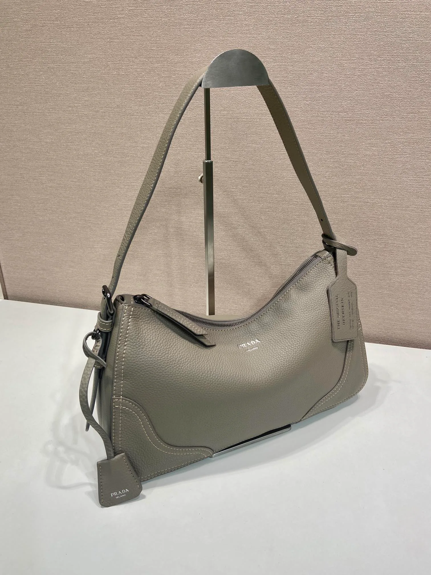 Классические Сумки Женские Prada 10979012