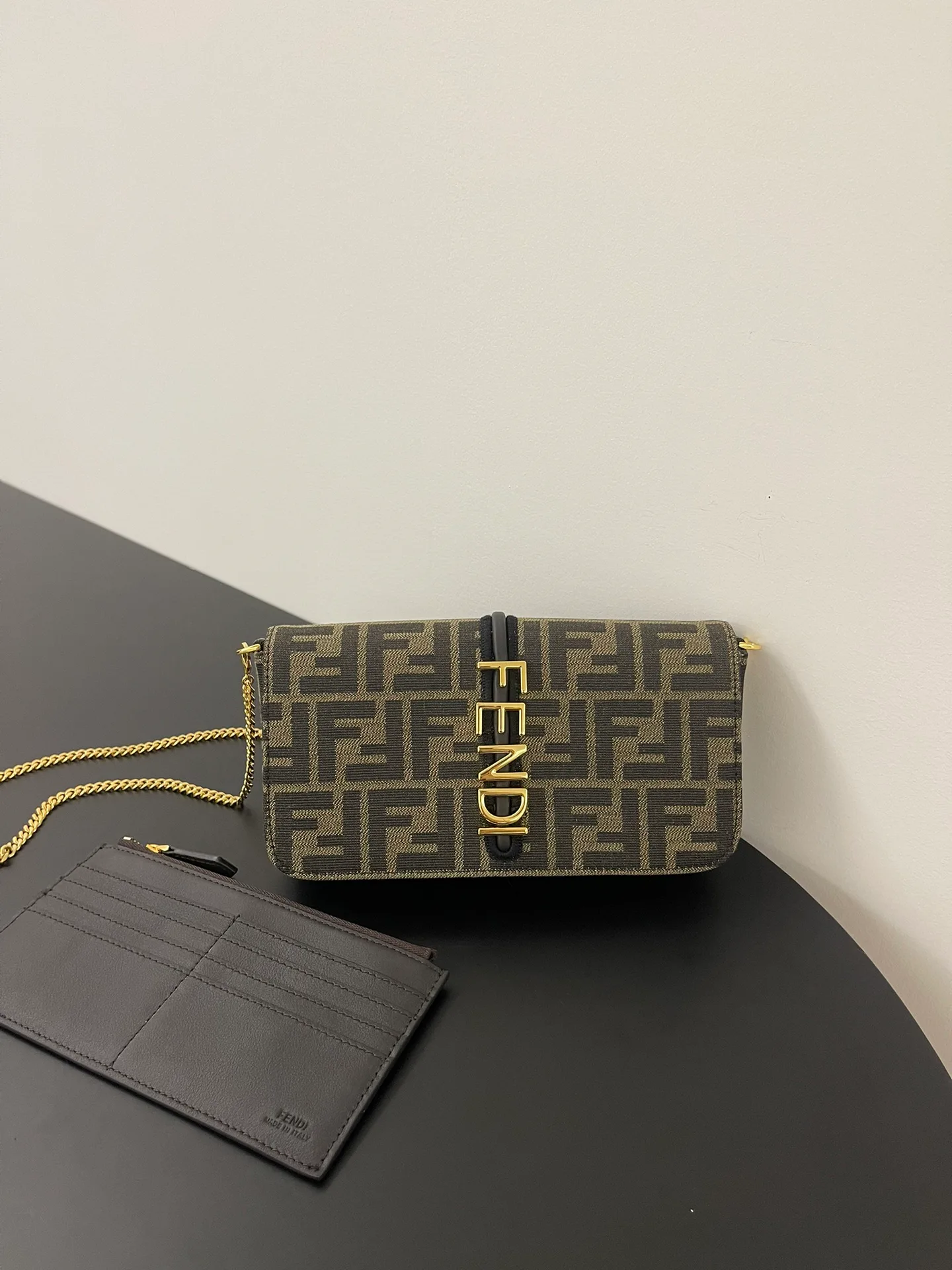Классические Сумки Женские Fendi 13234531