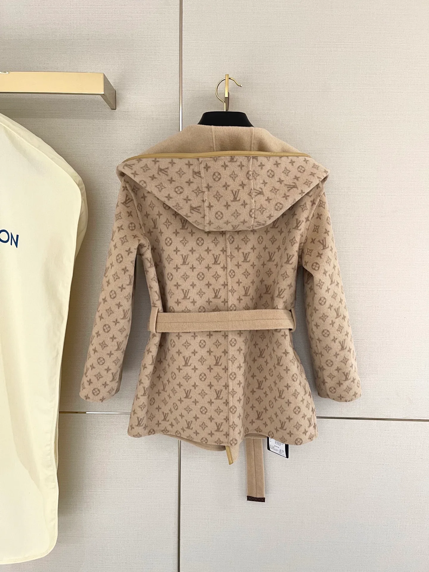 Пальто Женские Louis Vuitton 226376