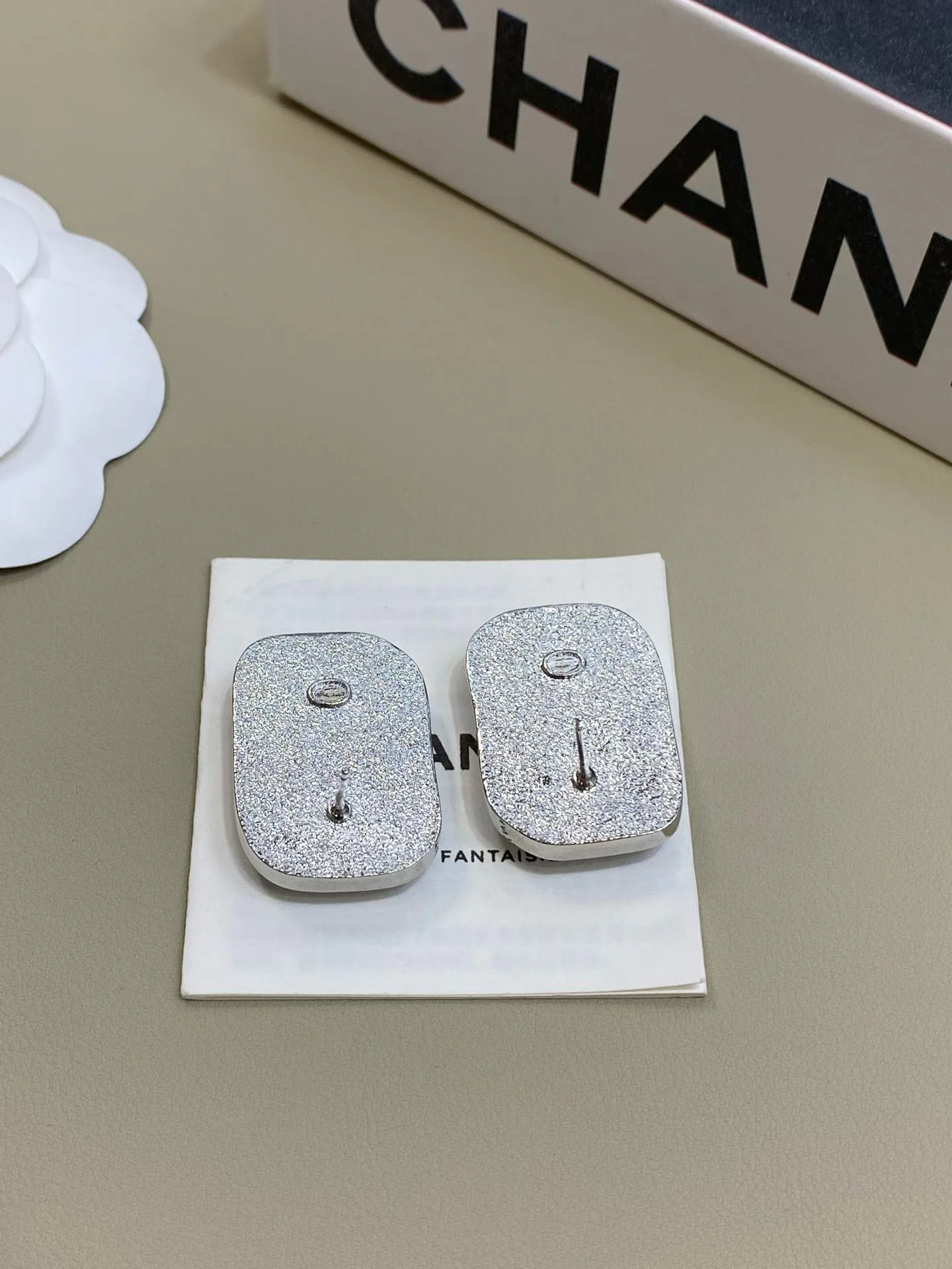 Бижутерия Chanel 18122367