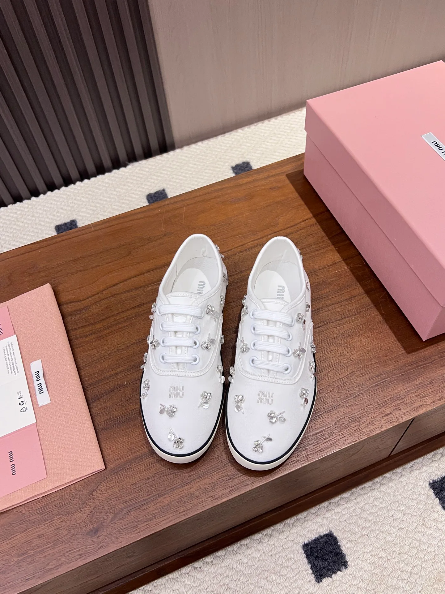 Кроссовки Женские Miu Miu 17968644